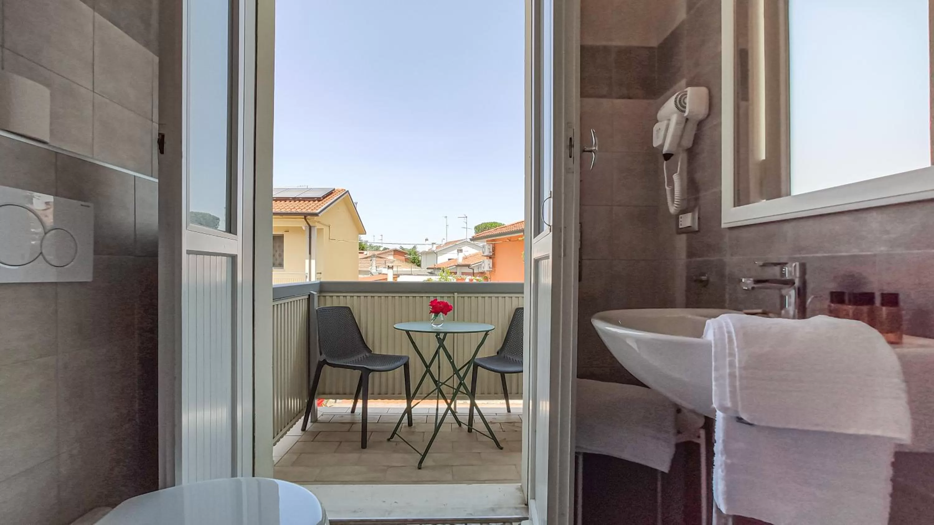 Bathroom in LA DAMA ROOM&BREAKFAST