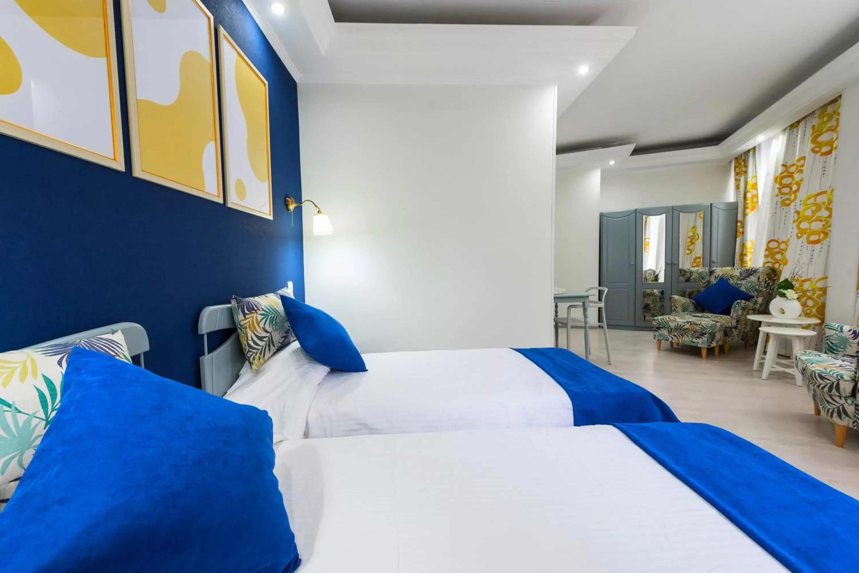 Bed in Relax Comfort Suites Hotel
