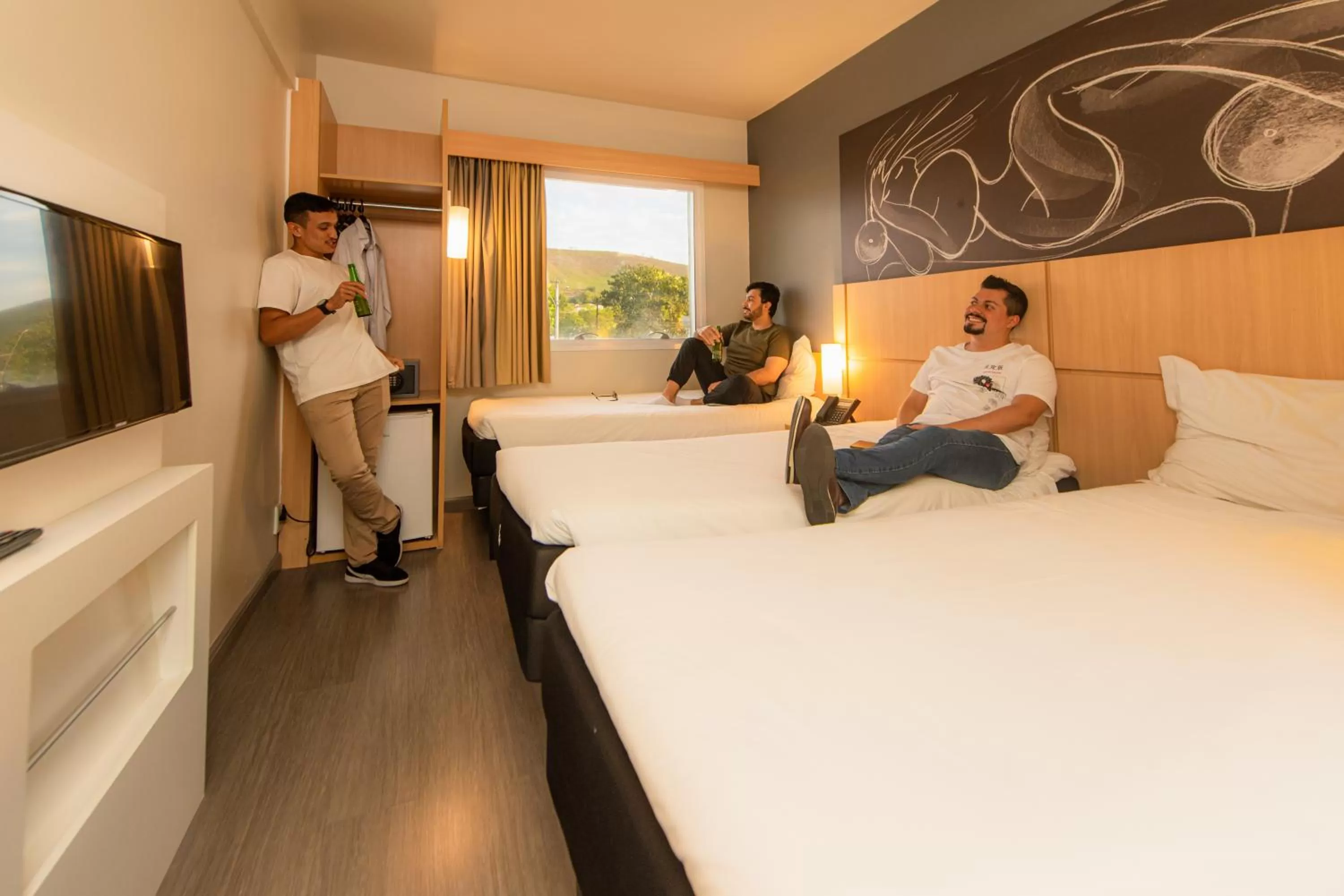 Property building, Bed in Ibis Guaratingueta Aparecida - Circuito da Fé