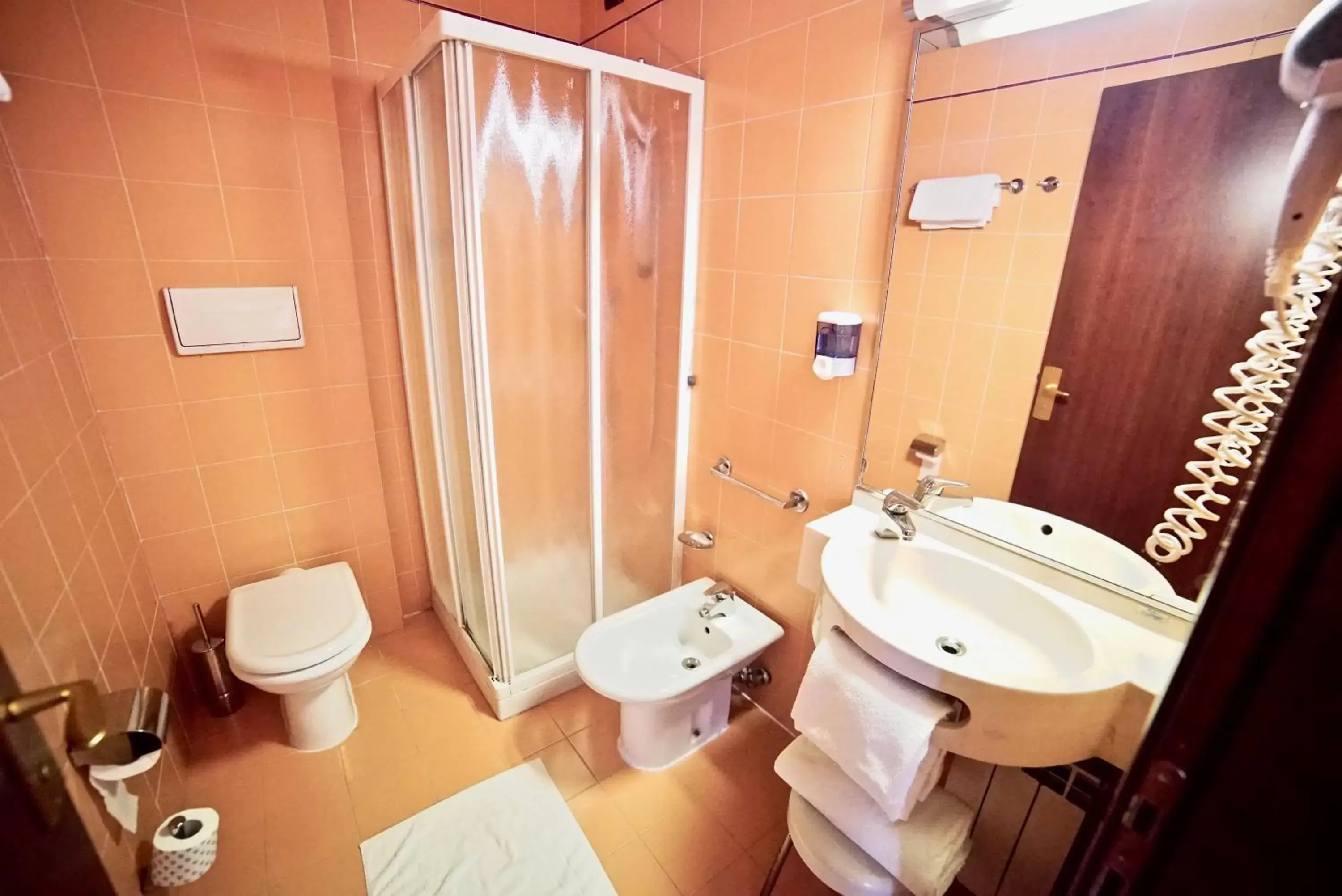 Bathroom in Hotel Centrale Bathroom in Hotel Centrale