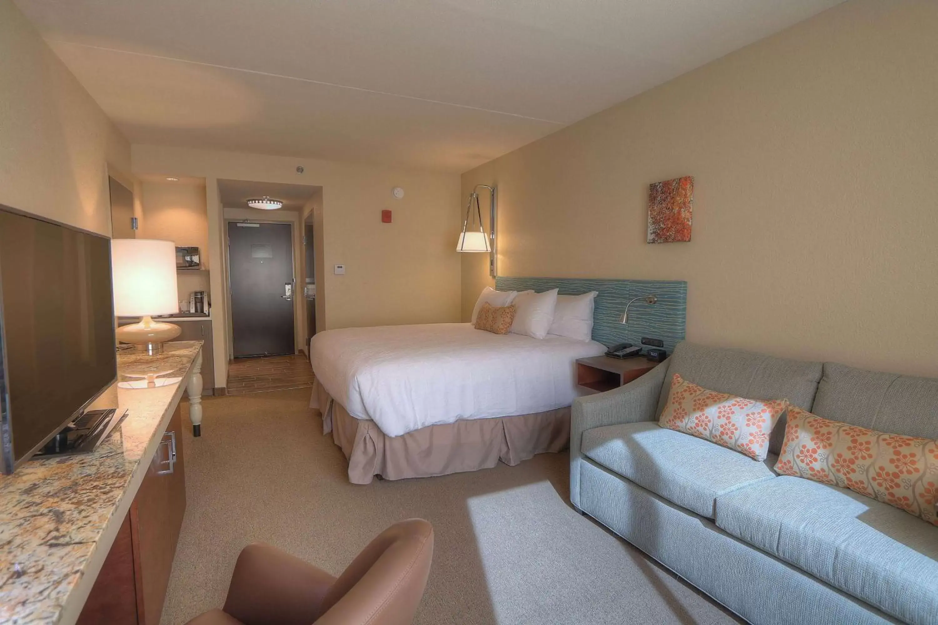 Deluxe King Room with Fireplace in Hilton Garden Inn Pigeon Forge Deluxe King Room with Fireplace in Hilton Garden Inn Pigeon Forge