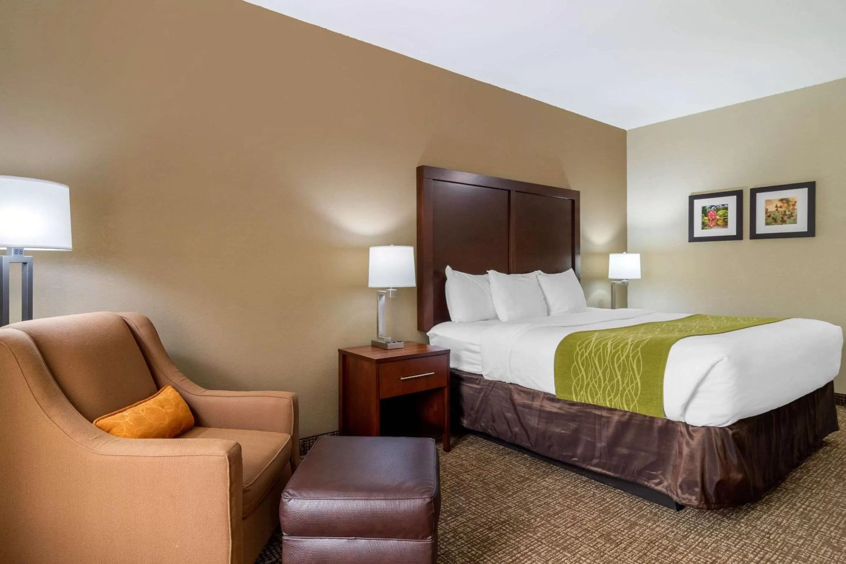 Bedroom, Bed in Comfort Inn & Suites Griffin North