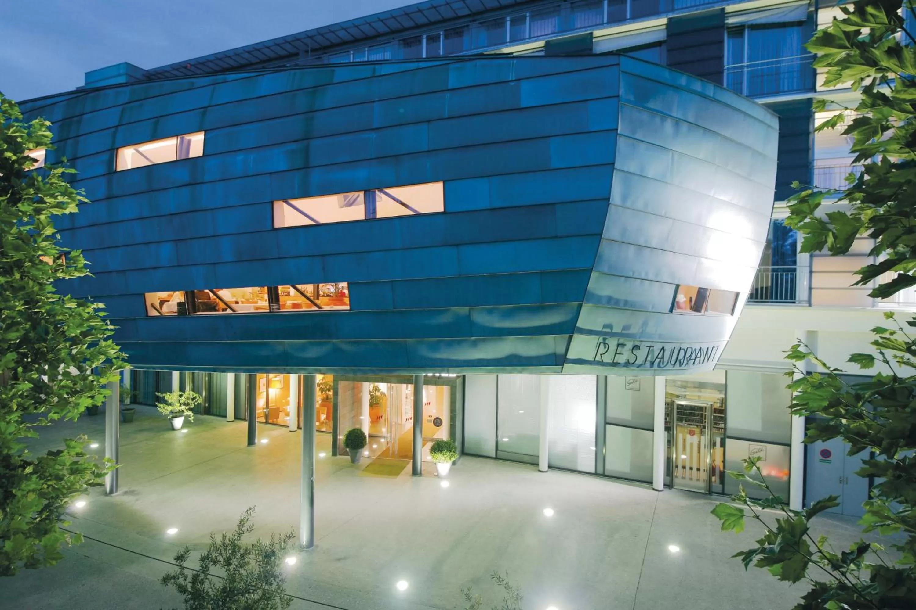 Facade/entrance in Vienna House by Wyndham Martinspark Dornbirn