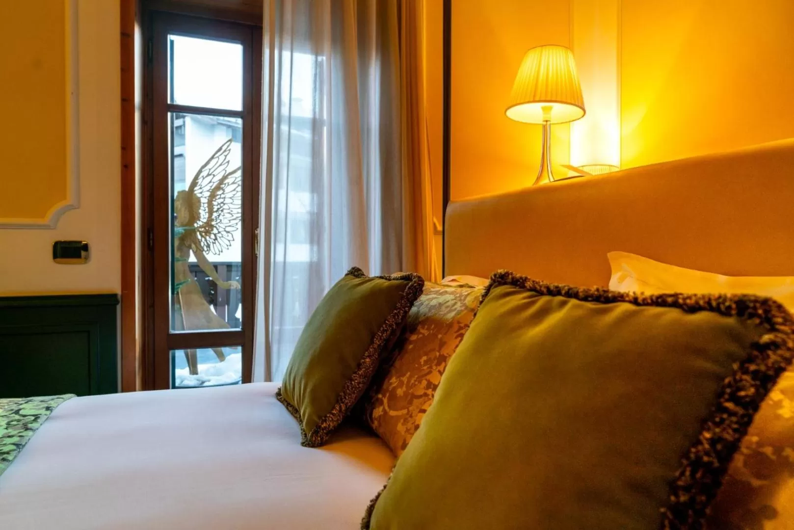 Bedroom, Bed in Ambra Cortina Luxury&Fashion Hotel
