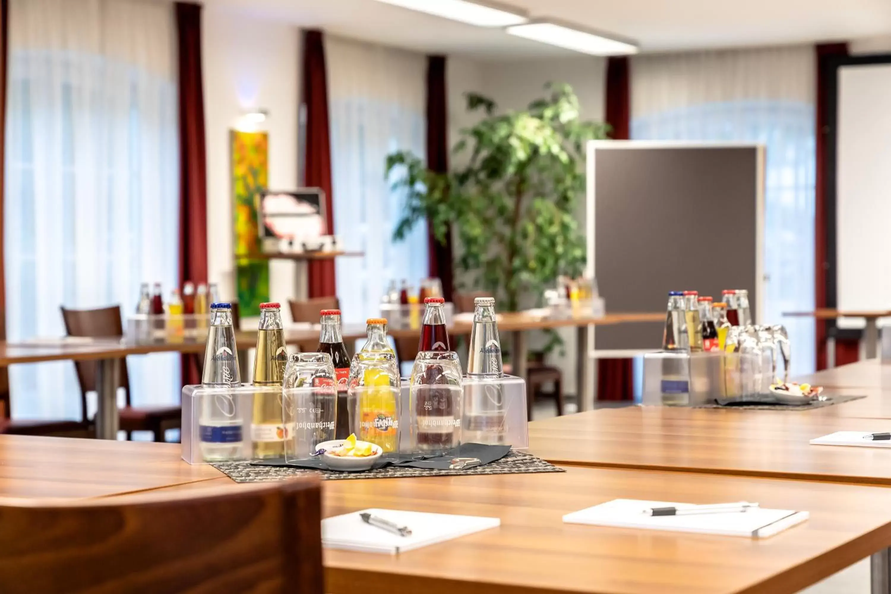 Business facilities, Restaurant/Places to Eat in Weichandhof