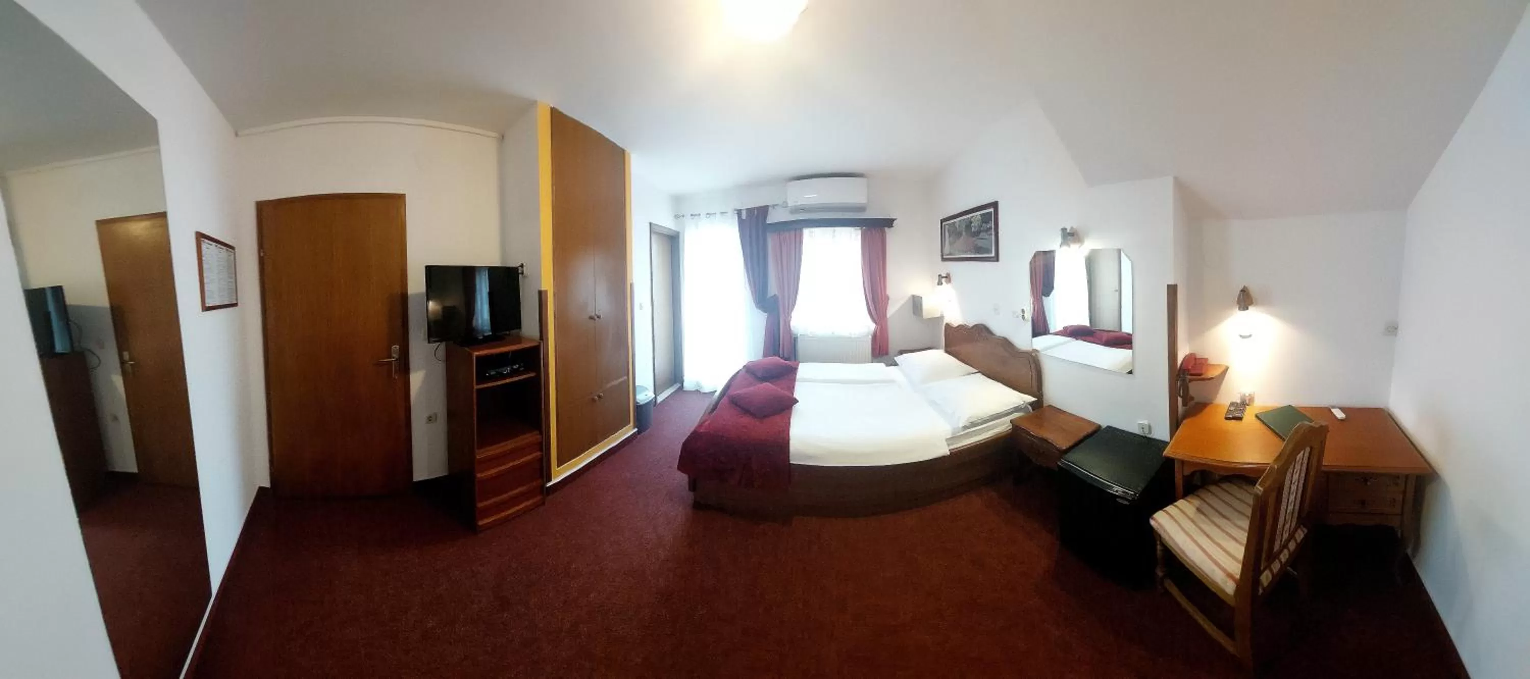 Property building, Bed in Hotel Garten