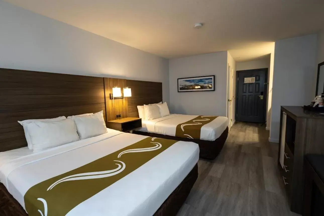 Bedroom, Bed in Quality Inn & Suites Tulare Bedroom, Bed in Quality Inn & Suites Tulare