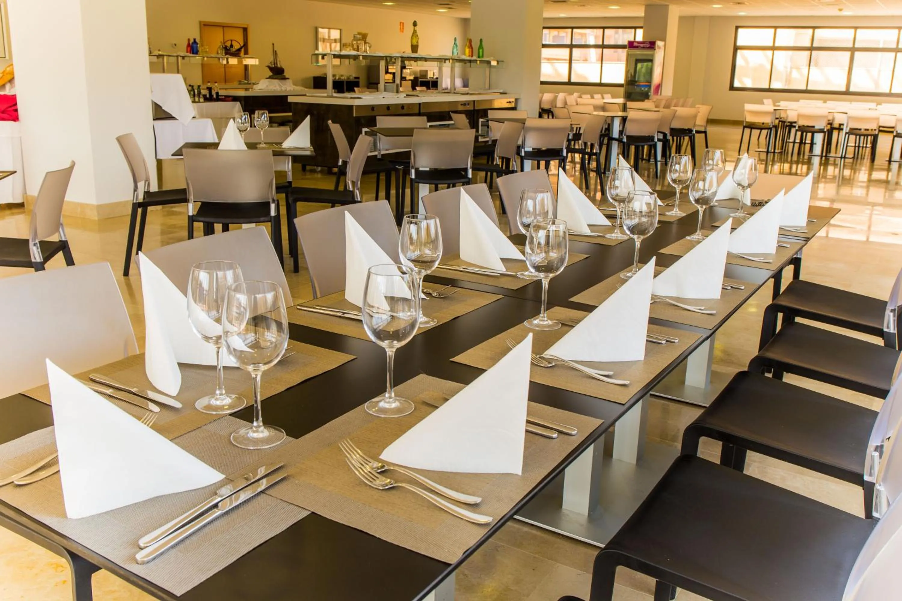 Restaurant/places to eat in Hotel Adaria Vera