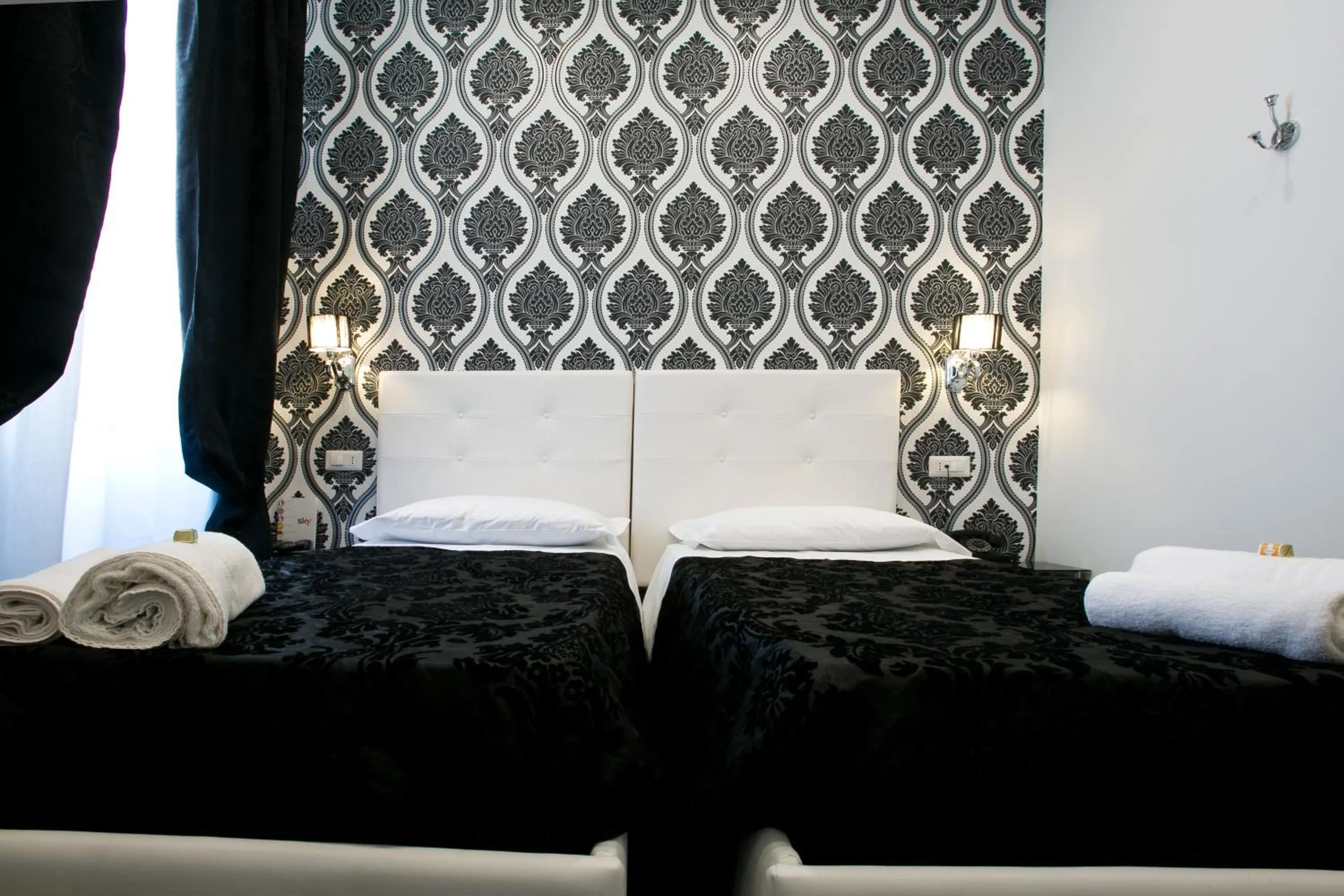 Bed in Rome Key Home