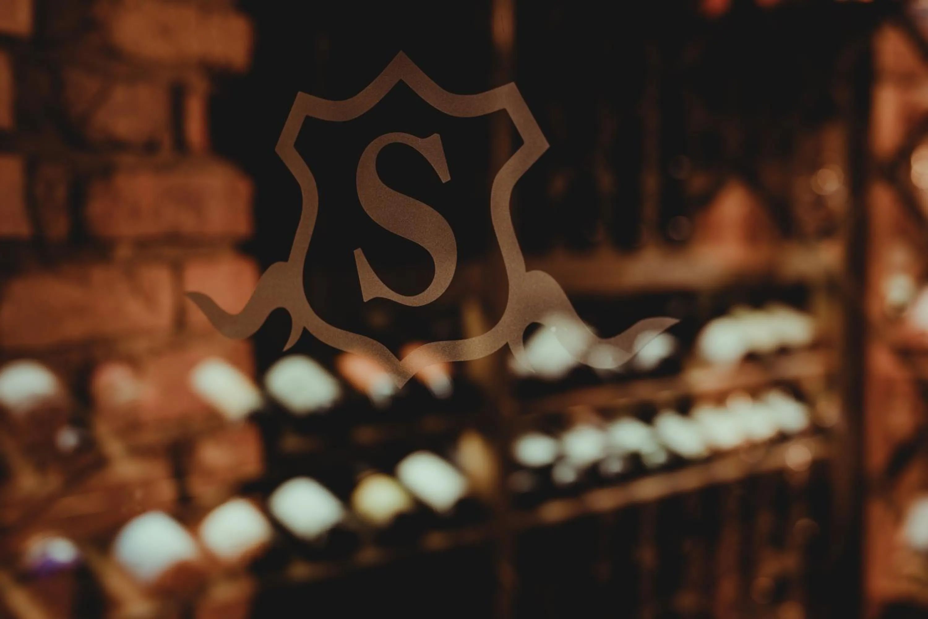 Restaurant/places to eat in Aparthotel Oberża