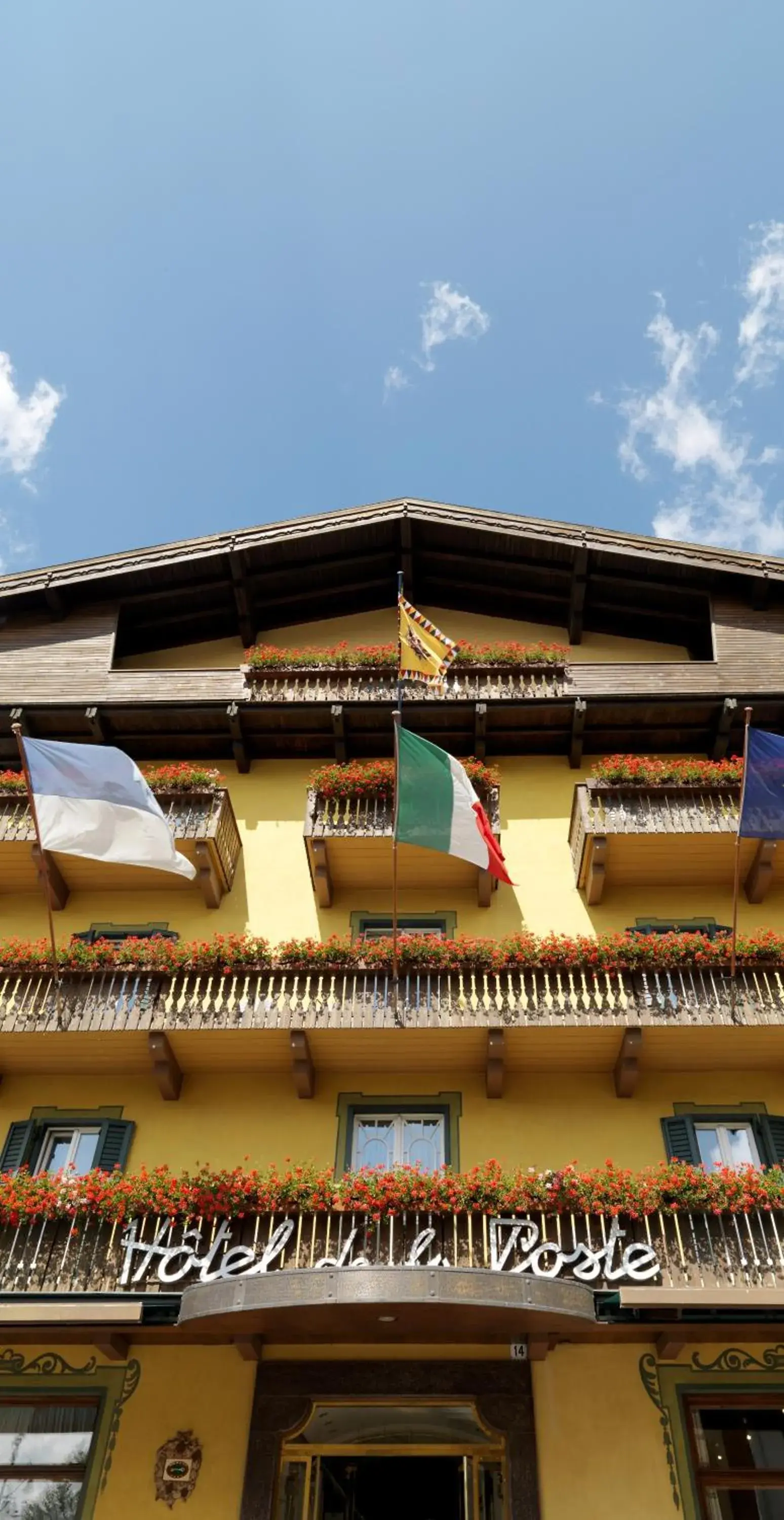 Facade/entrance, Property Building in Hotel De La Poste