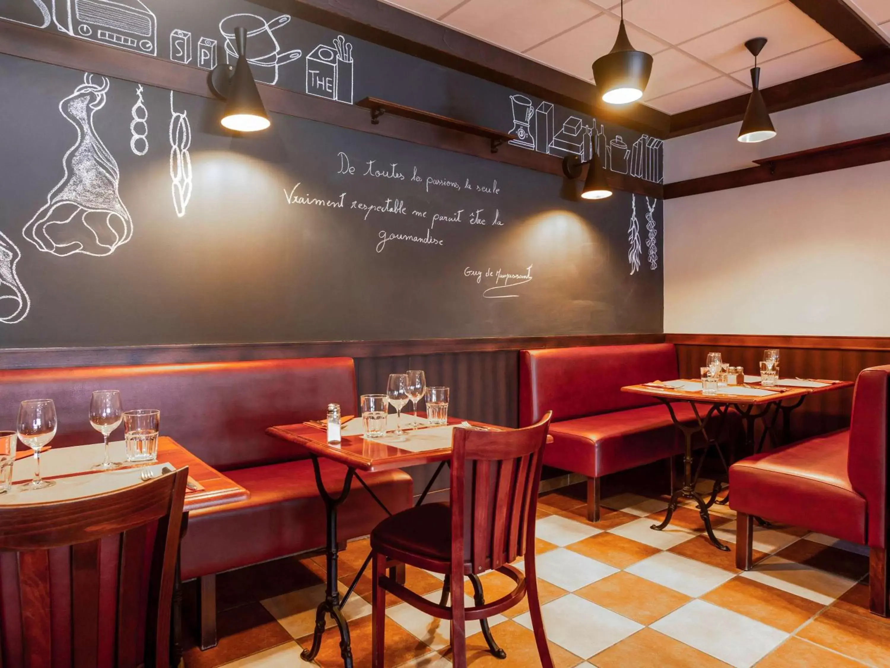 Restaurant/Places to Eat in ibis Carcassonne Est la Cité