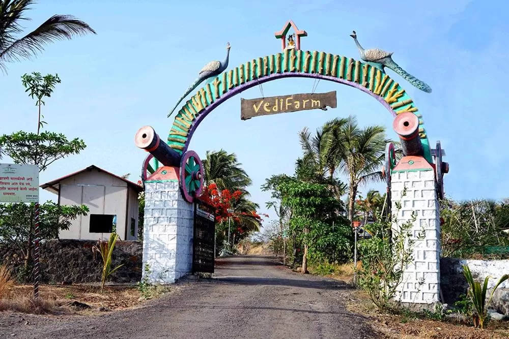 Facade/entrance in Vedi Farm A Mountain Resort