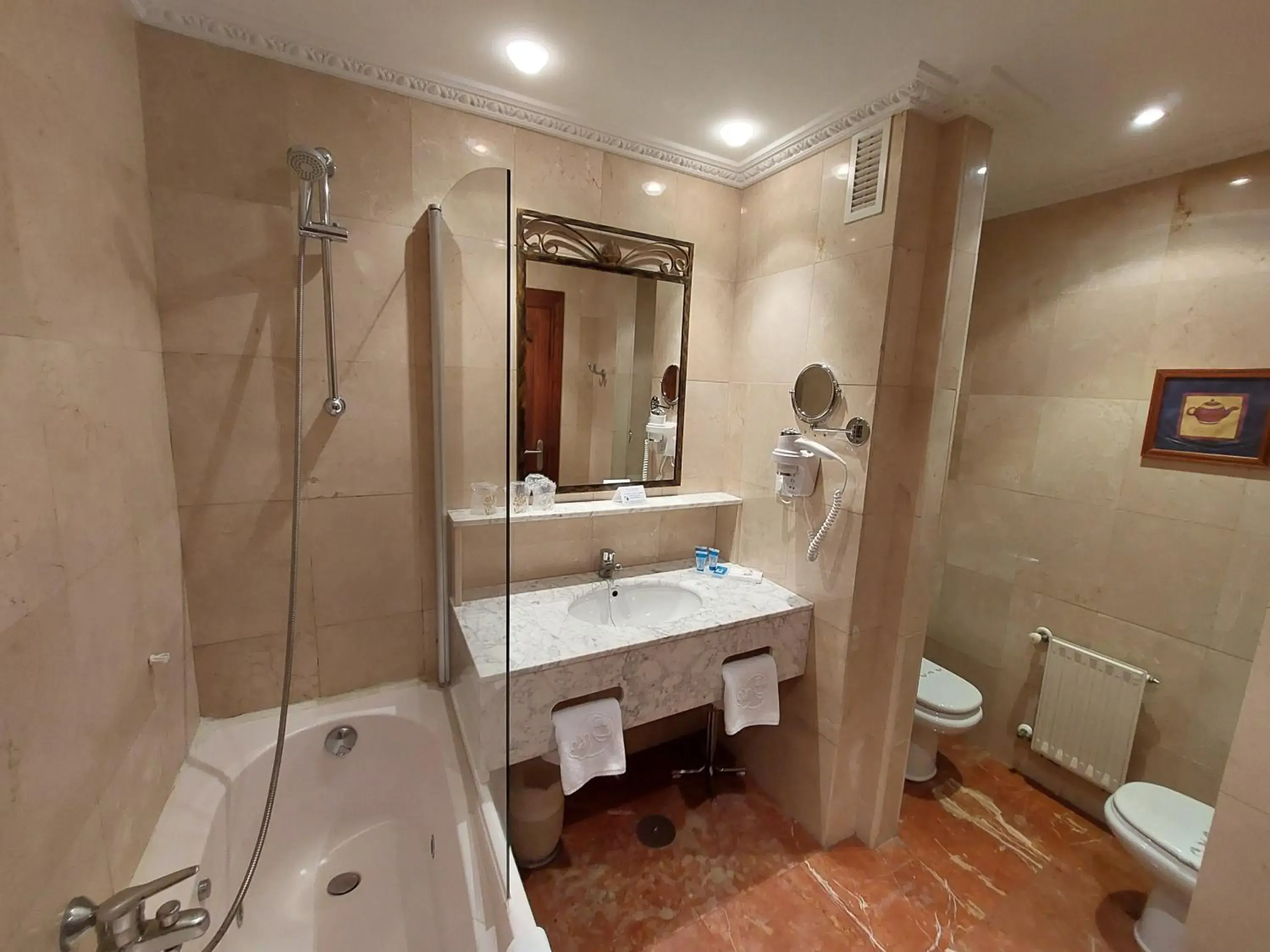 Bathroom in Hotel Spa Milagros Golf