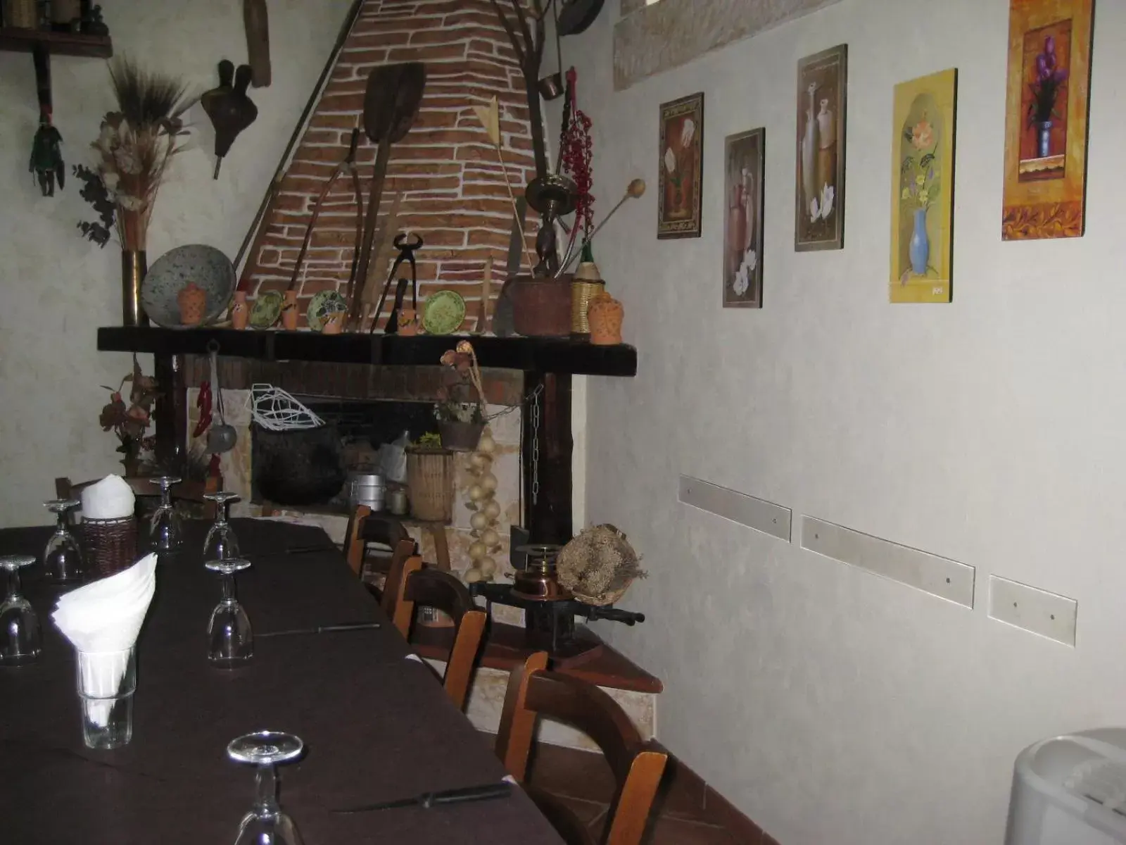 Restaurant/places to eat in Oasi del Lago