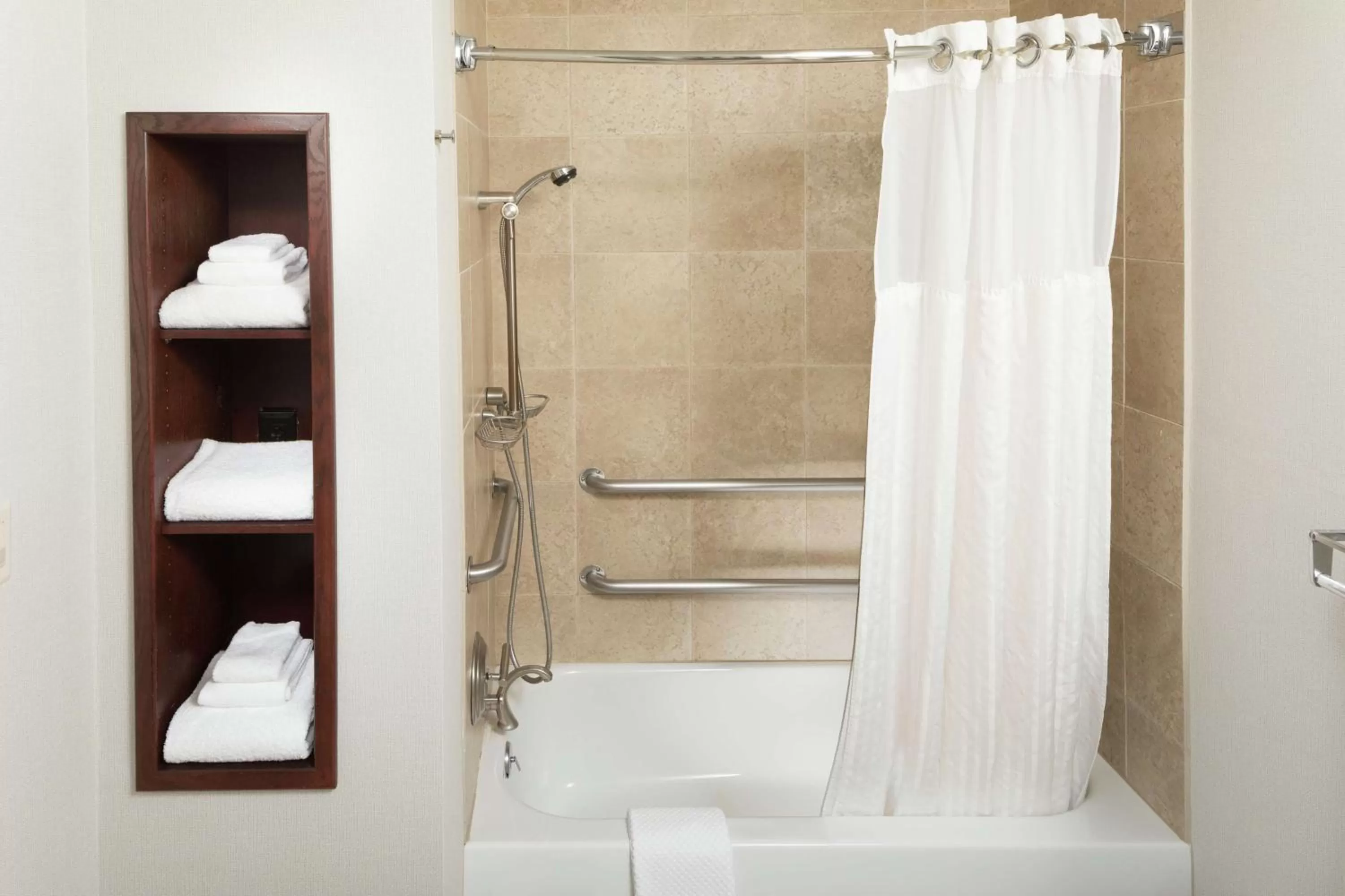 Bathroom in DoubleTree by Hilton Biltmore/Asheville