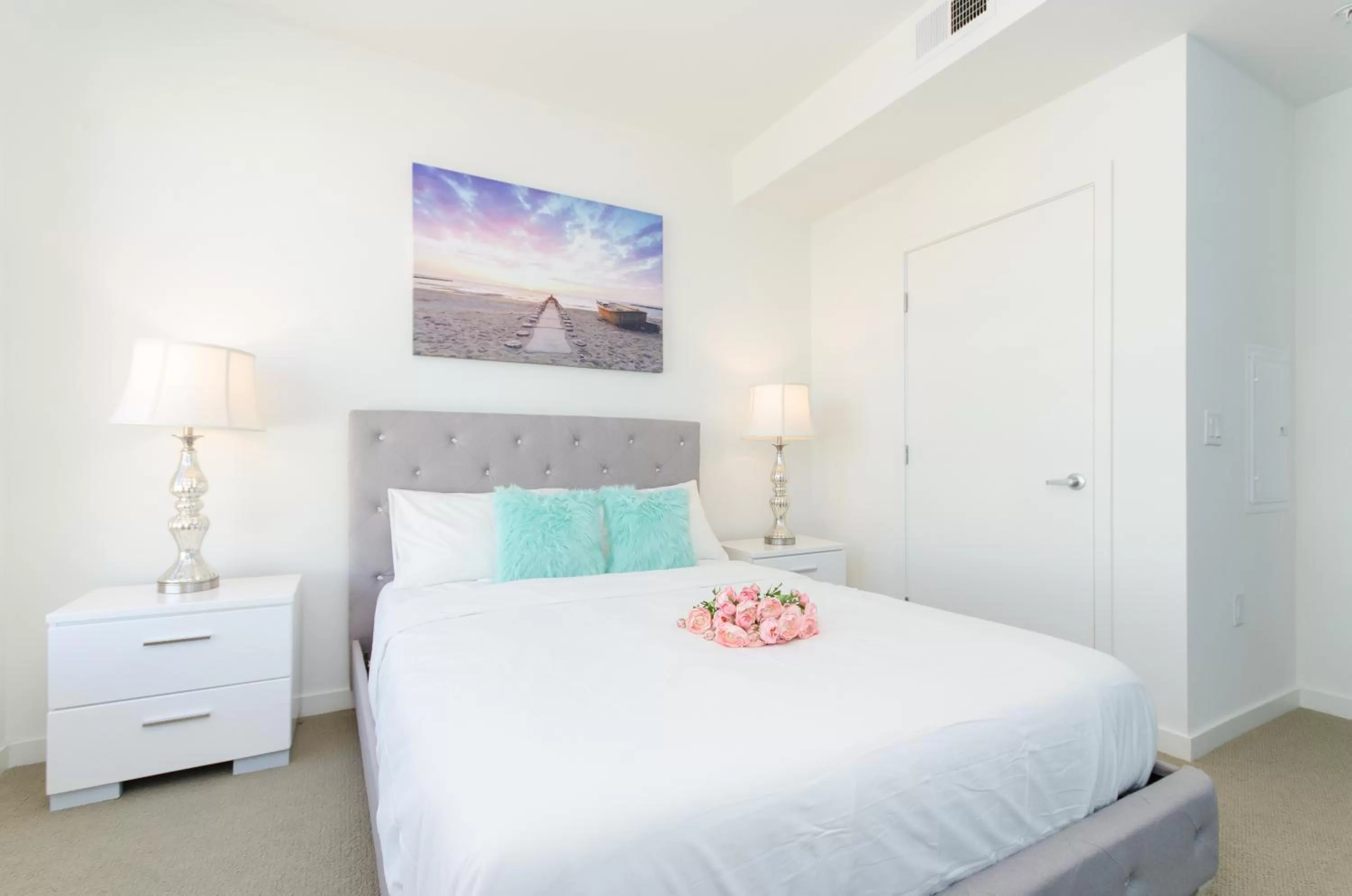 Bed in Modern Apartment Rentals