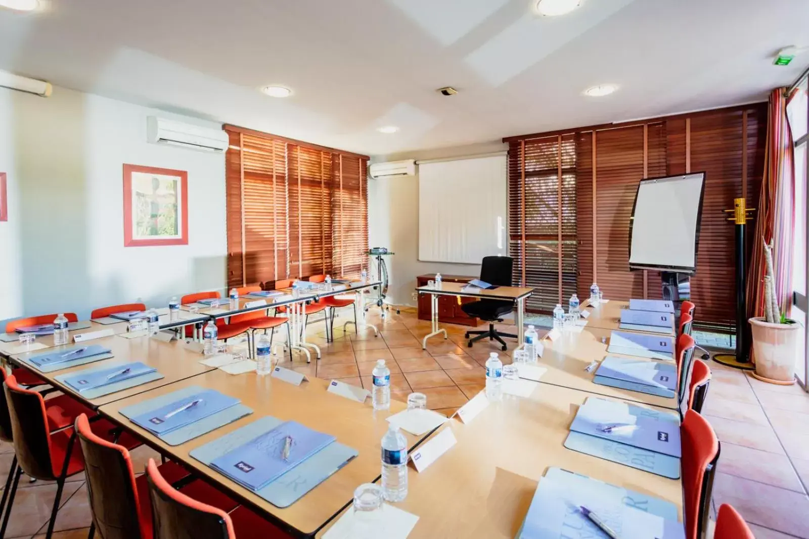 Meeting/conference room in Kyriad Nîmes Ouest A9