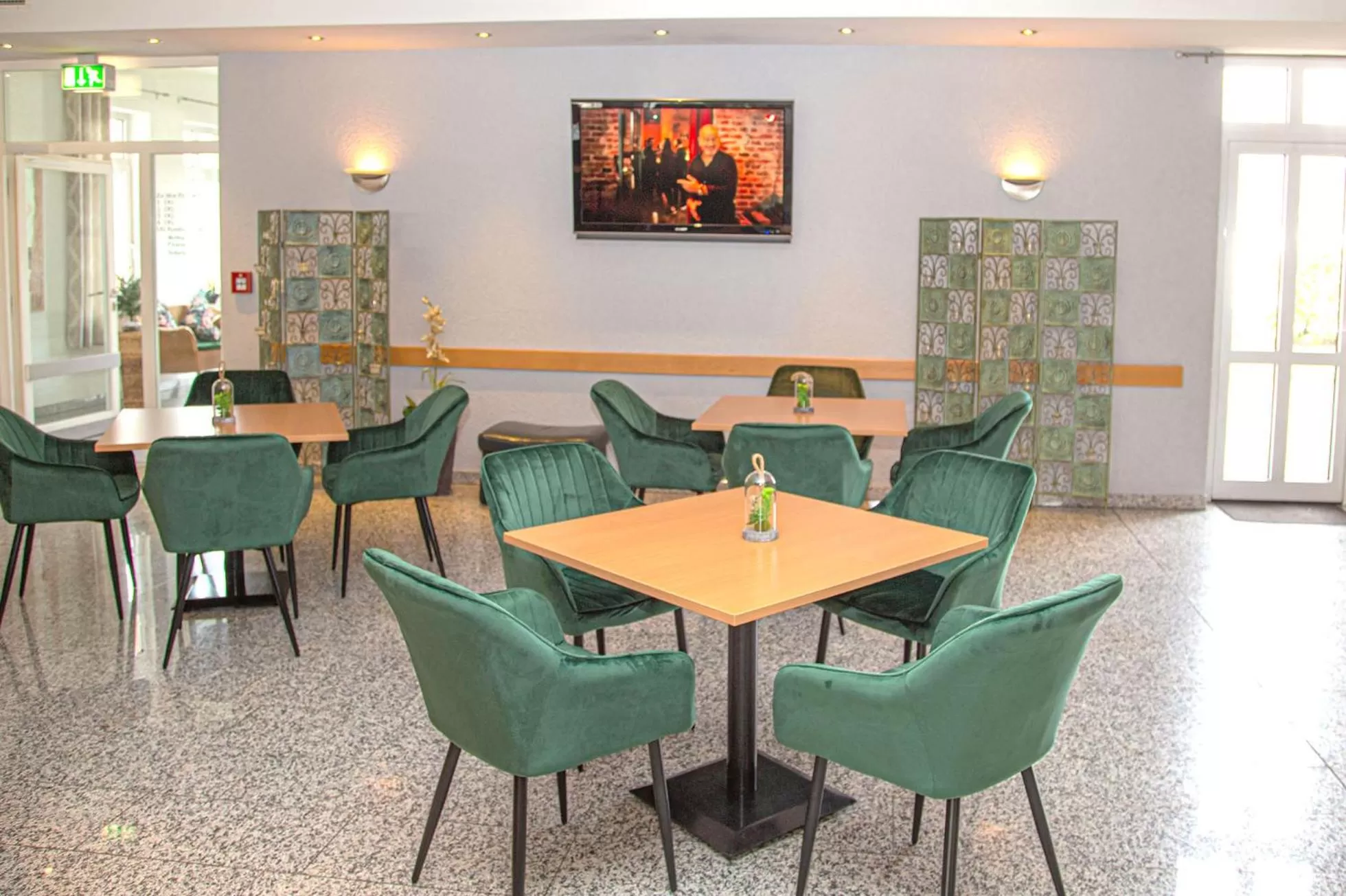 Lobby or reception in Fairway Hotel