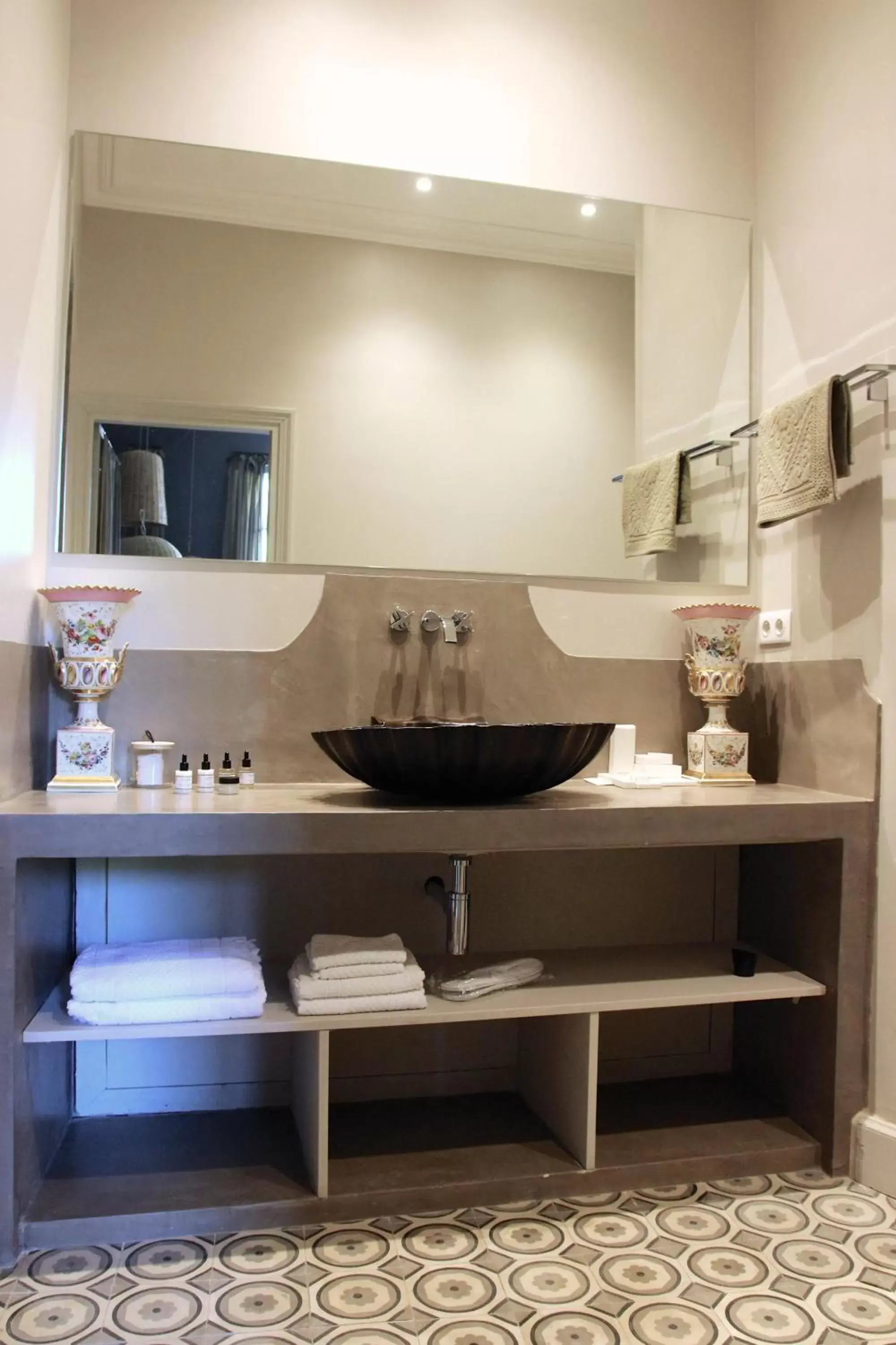 Bathroom in La Divine Comédie-Suites Deluxe