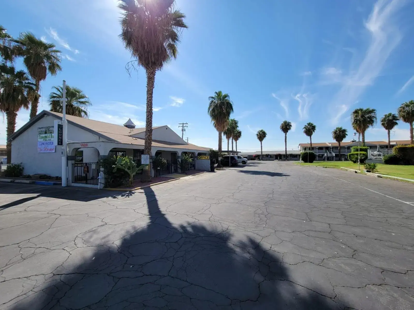 Property building, Beach in Emerald Inn & Lounge