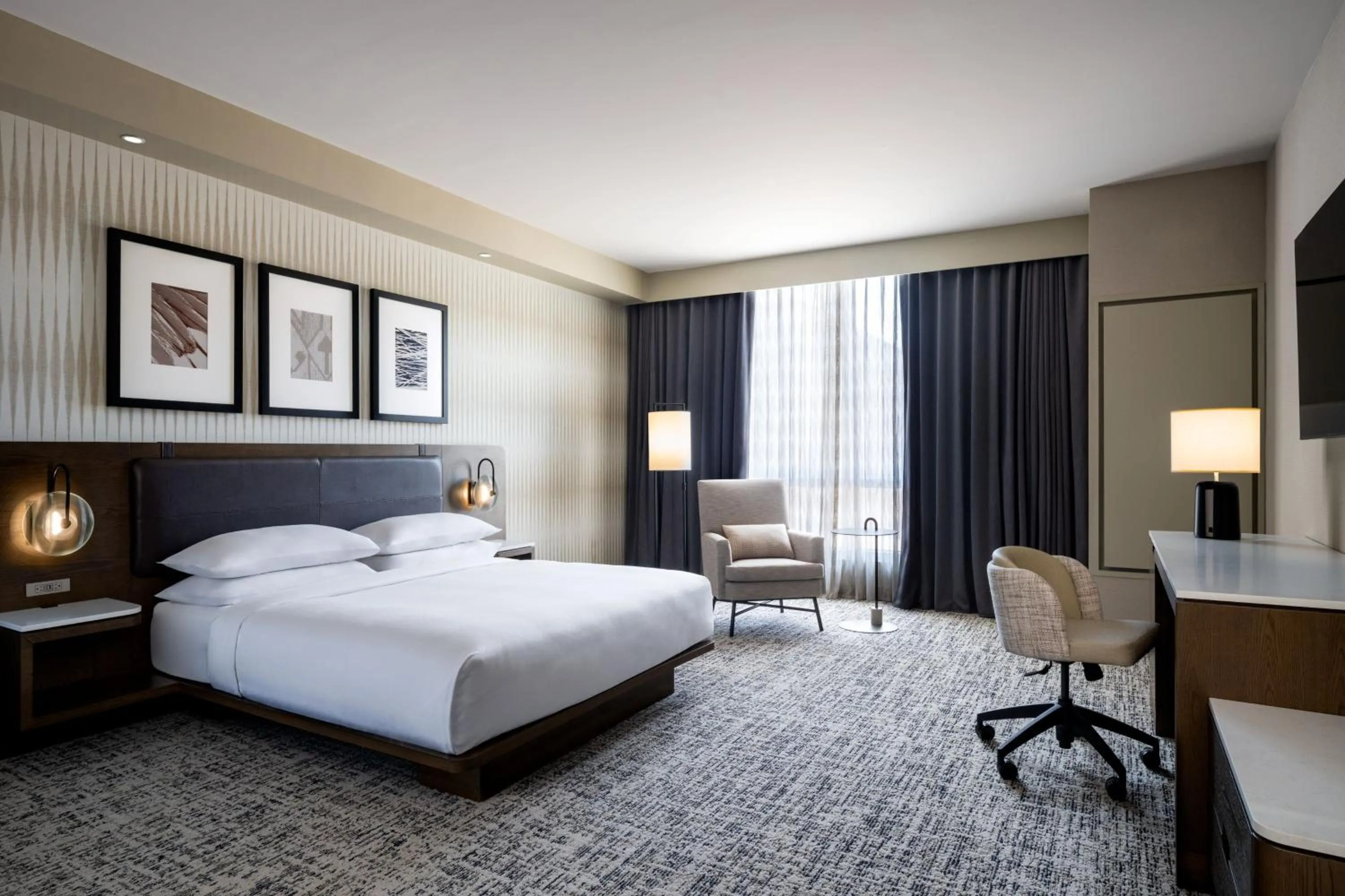 Photo of the whole room, Bed in Delta Hotels by Marriott Wichita Falls Convention Center