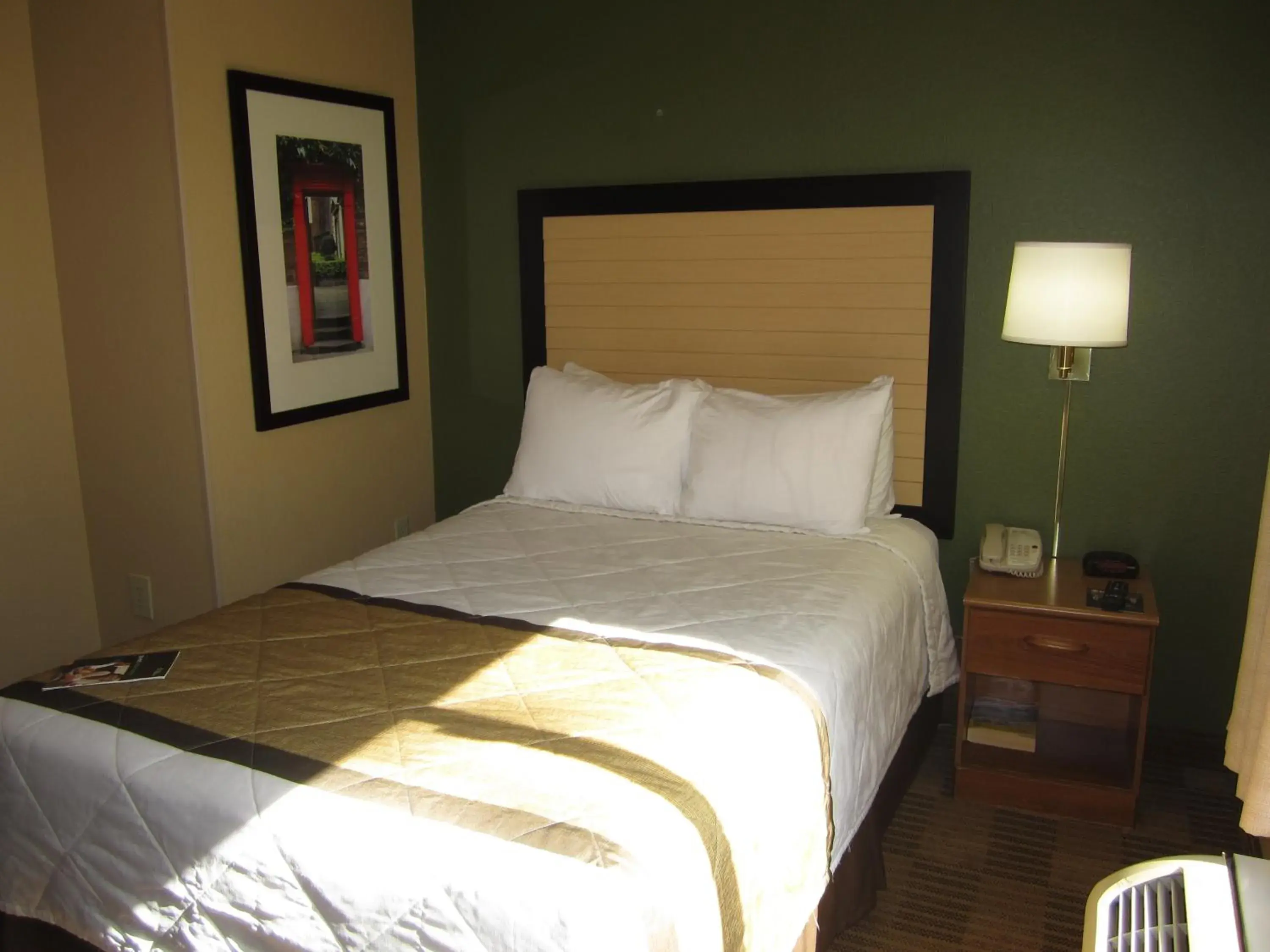 Bed in Extended Stay America Suites - Austin - Round Rock - North