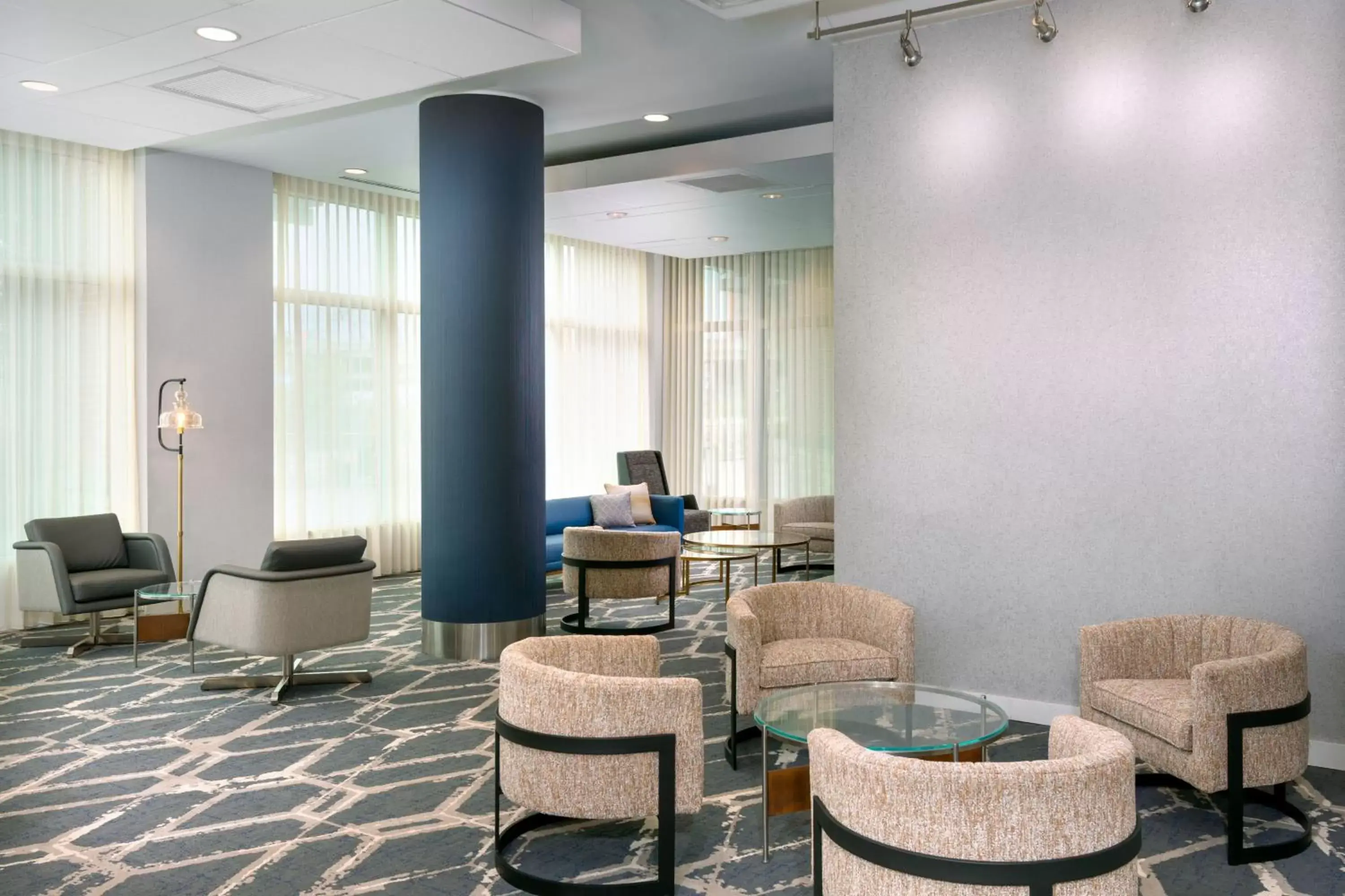 Lobby or reception, Lounge/Bar in Courtyard by Marriott Buffalo Downtown/Canalside