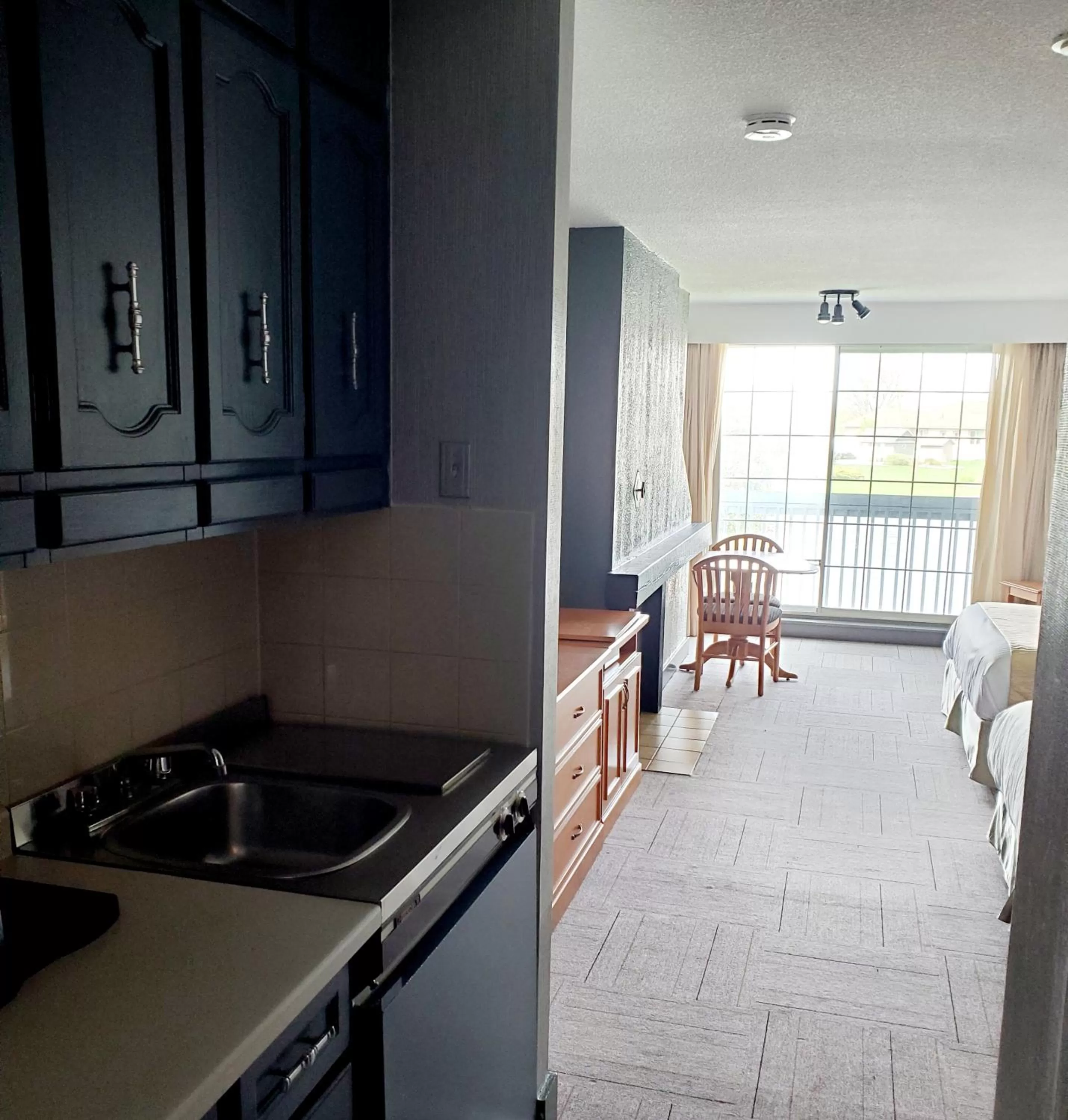 Lagoon City Pier One Resort