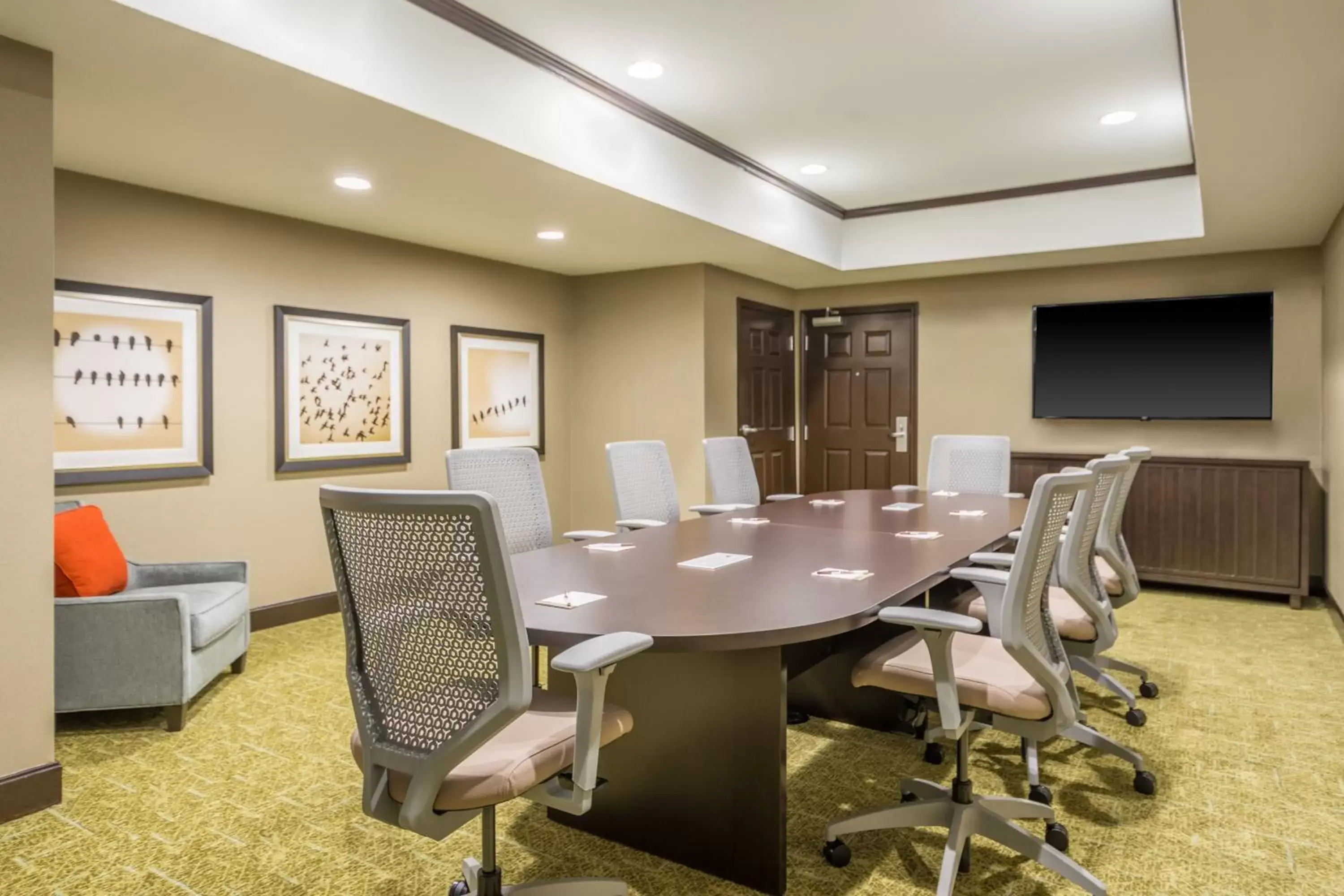 Meeting/conference room in Staybridge Suites - Kansas City-Independence, an IHG Hotel