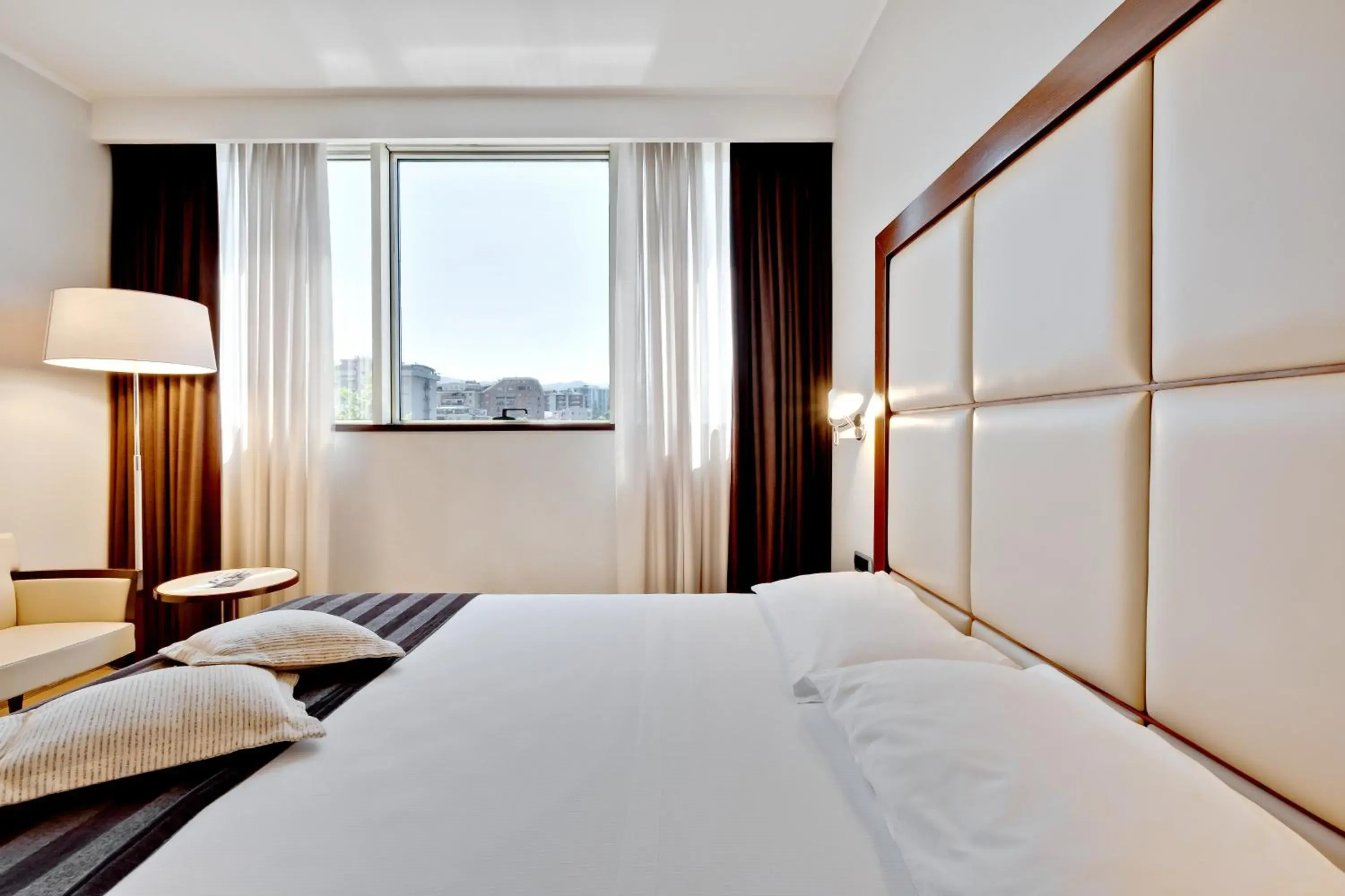 Bed in Italiana Hotels Cosenza