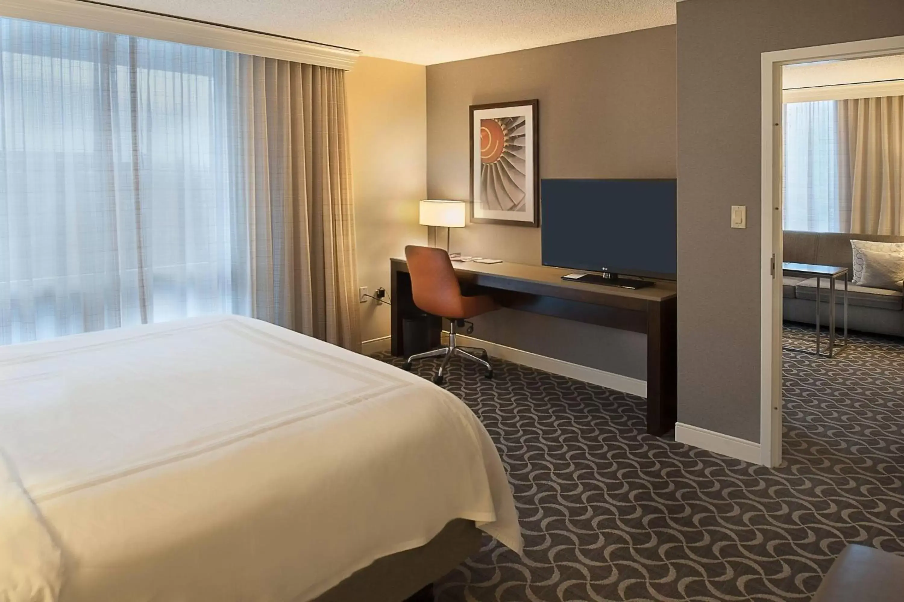 Bedroom, Bed in Marriott St. Louis Airport