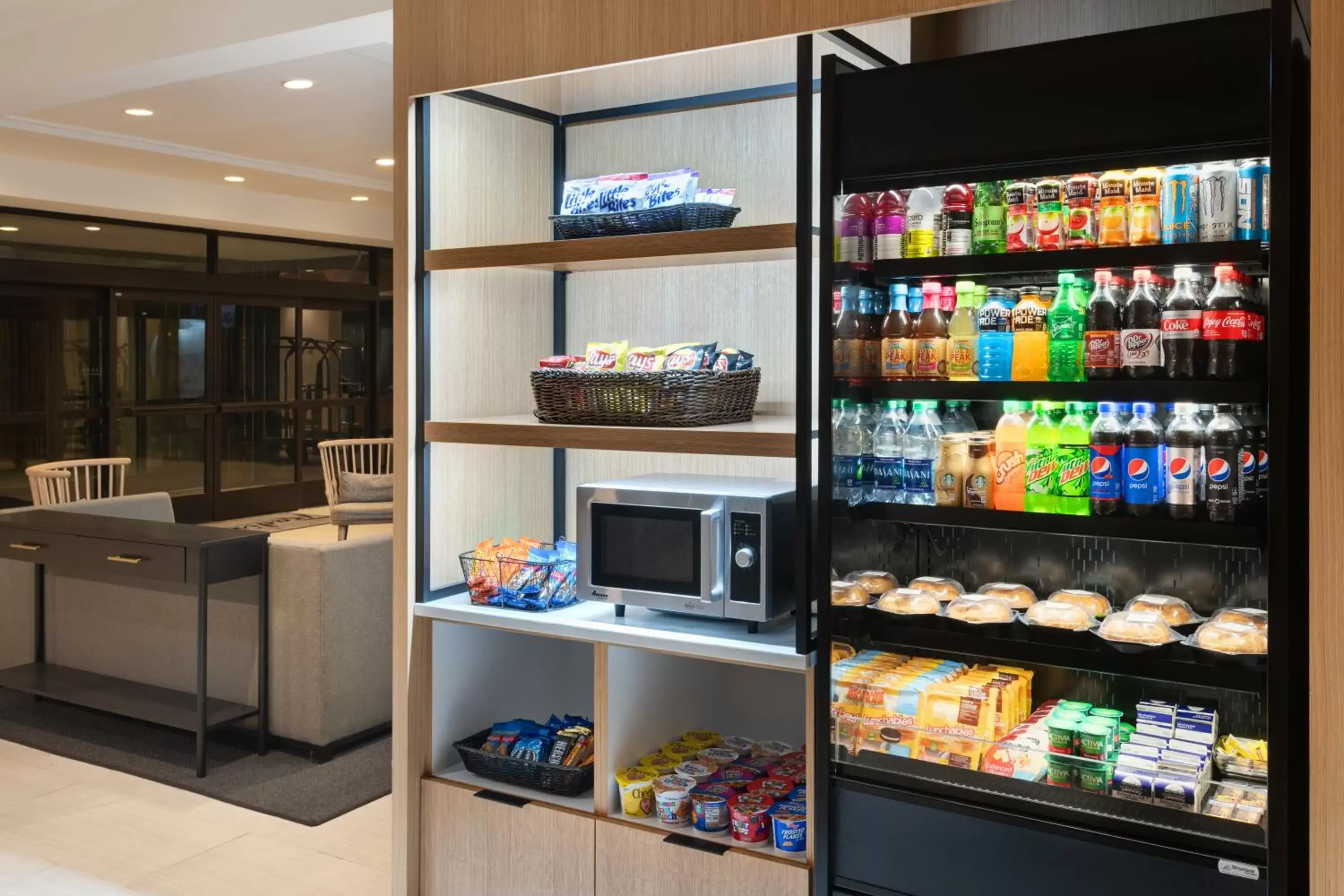 On-site shops in Radisson Hotel Nashville Airport