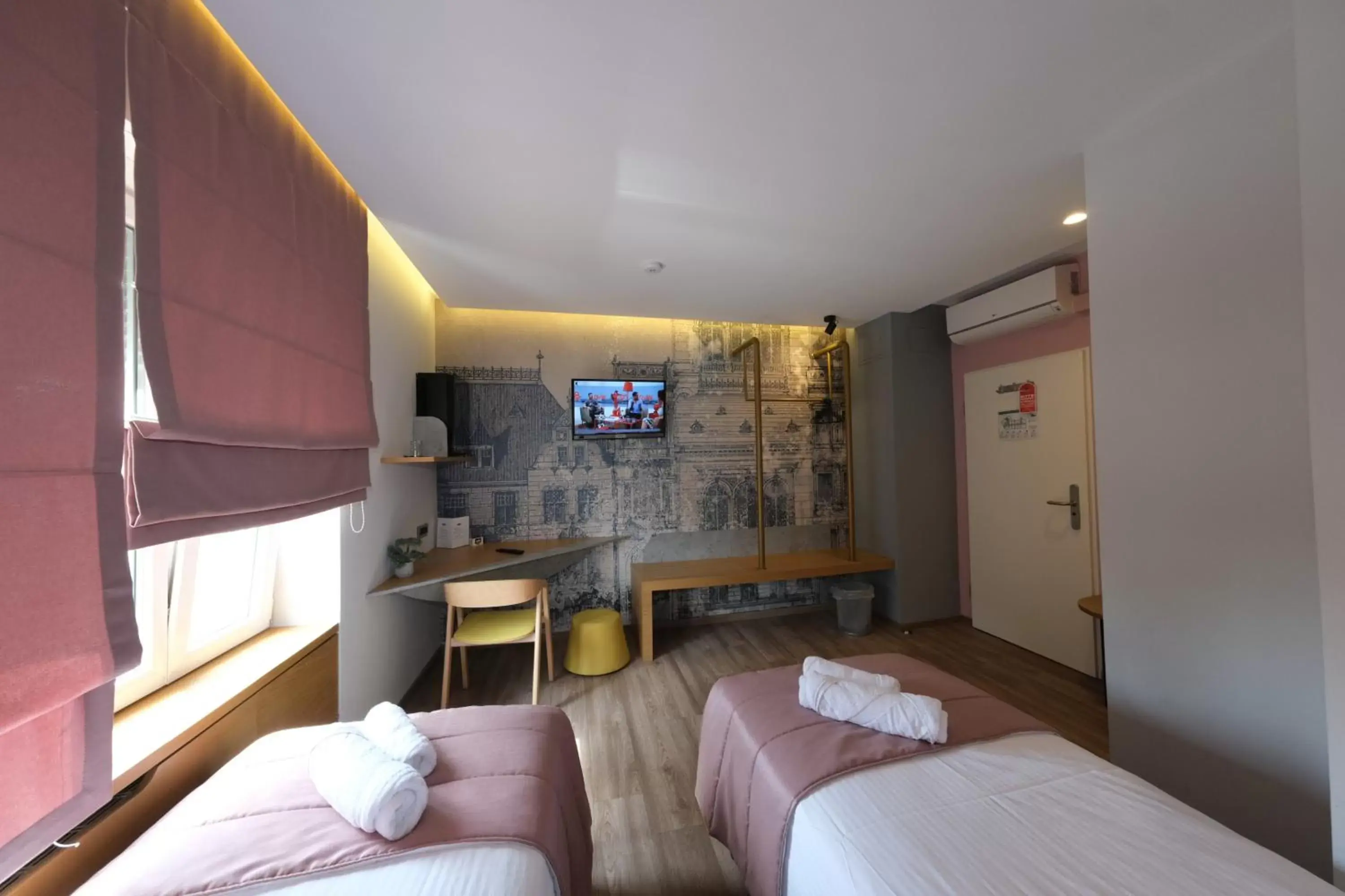 Standard Twin Room - single occupancy in Hotel-Restaurant Axion Standard Twin Room - single occupancy in Hotel-Restaurant Axion
