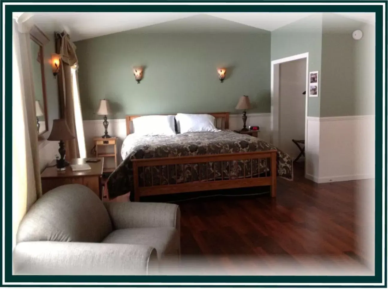 Bed in Boardwalk Inn