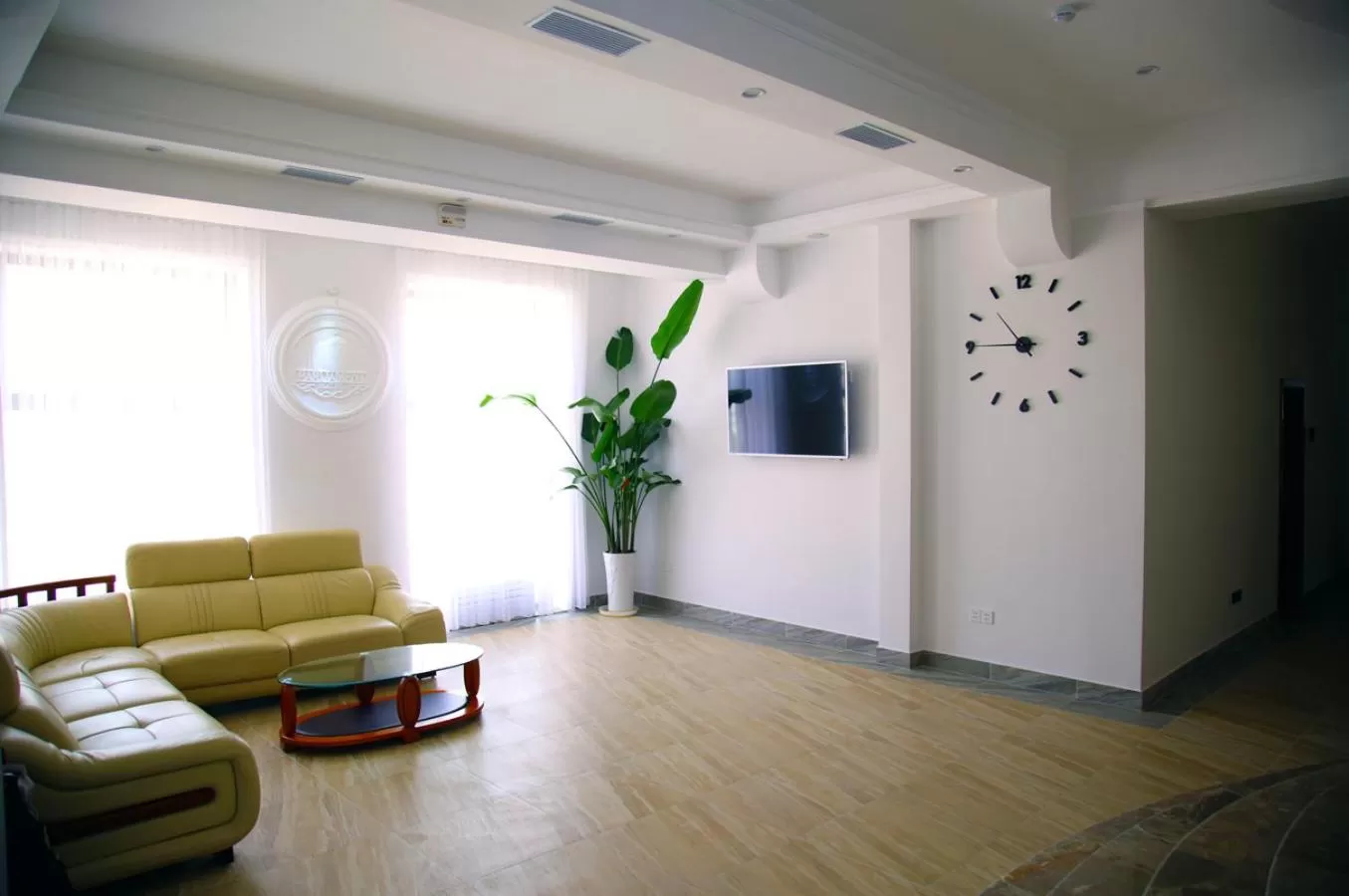 Parliament Palace Hotel