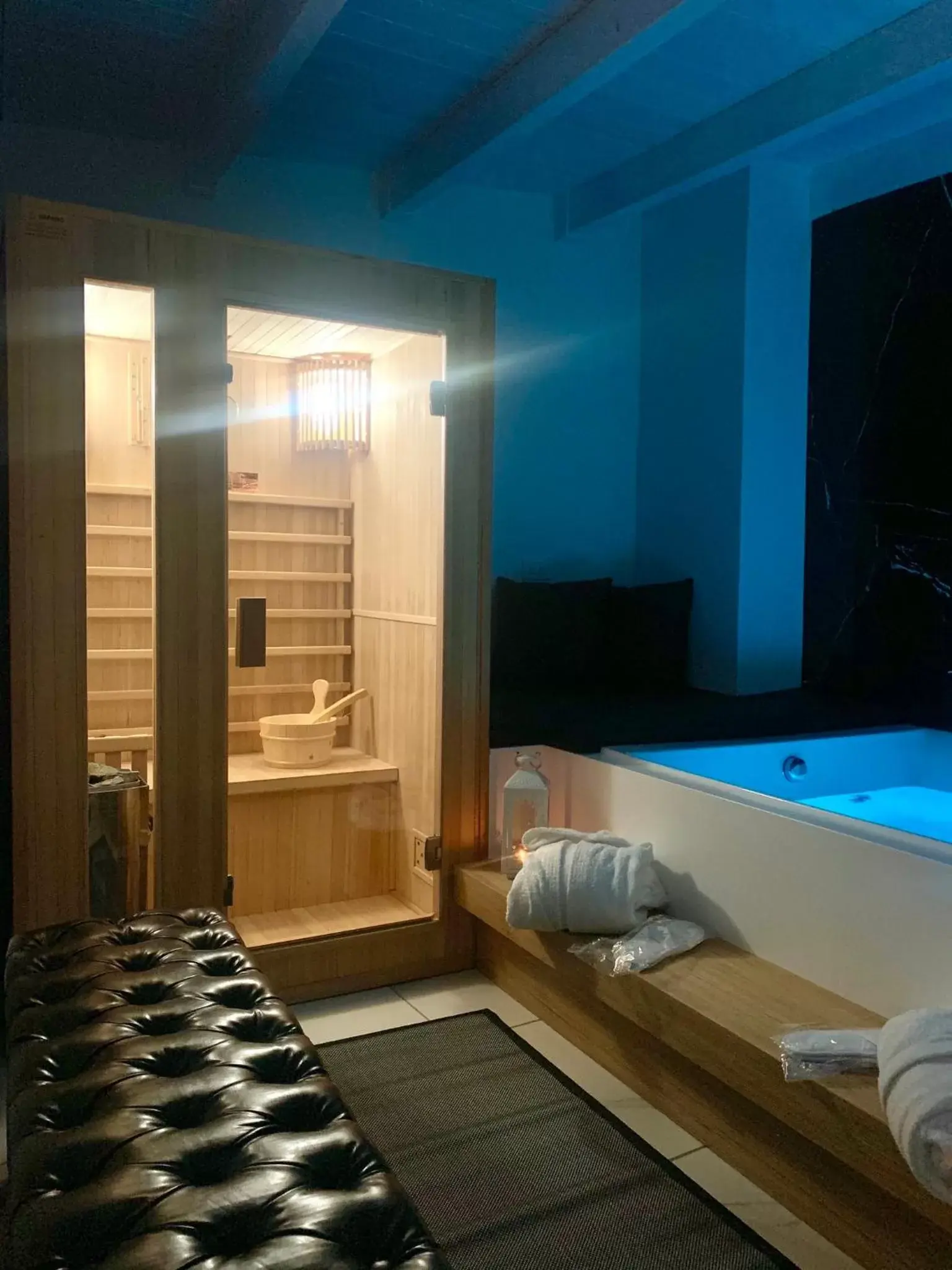 Hot Tub, Swimming Pool in Dimora San Biagio Suites&Apartment