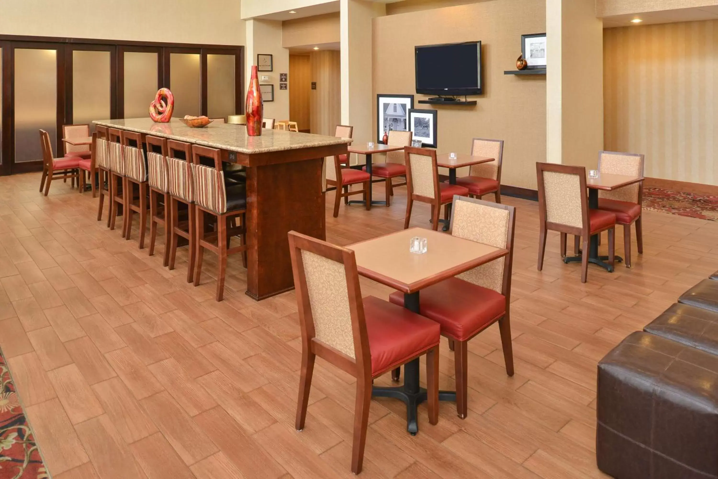 Lobby or reception, Restaurant/Places to Eat in Hampton Inn Selma