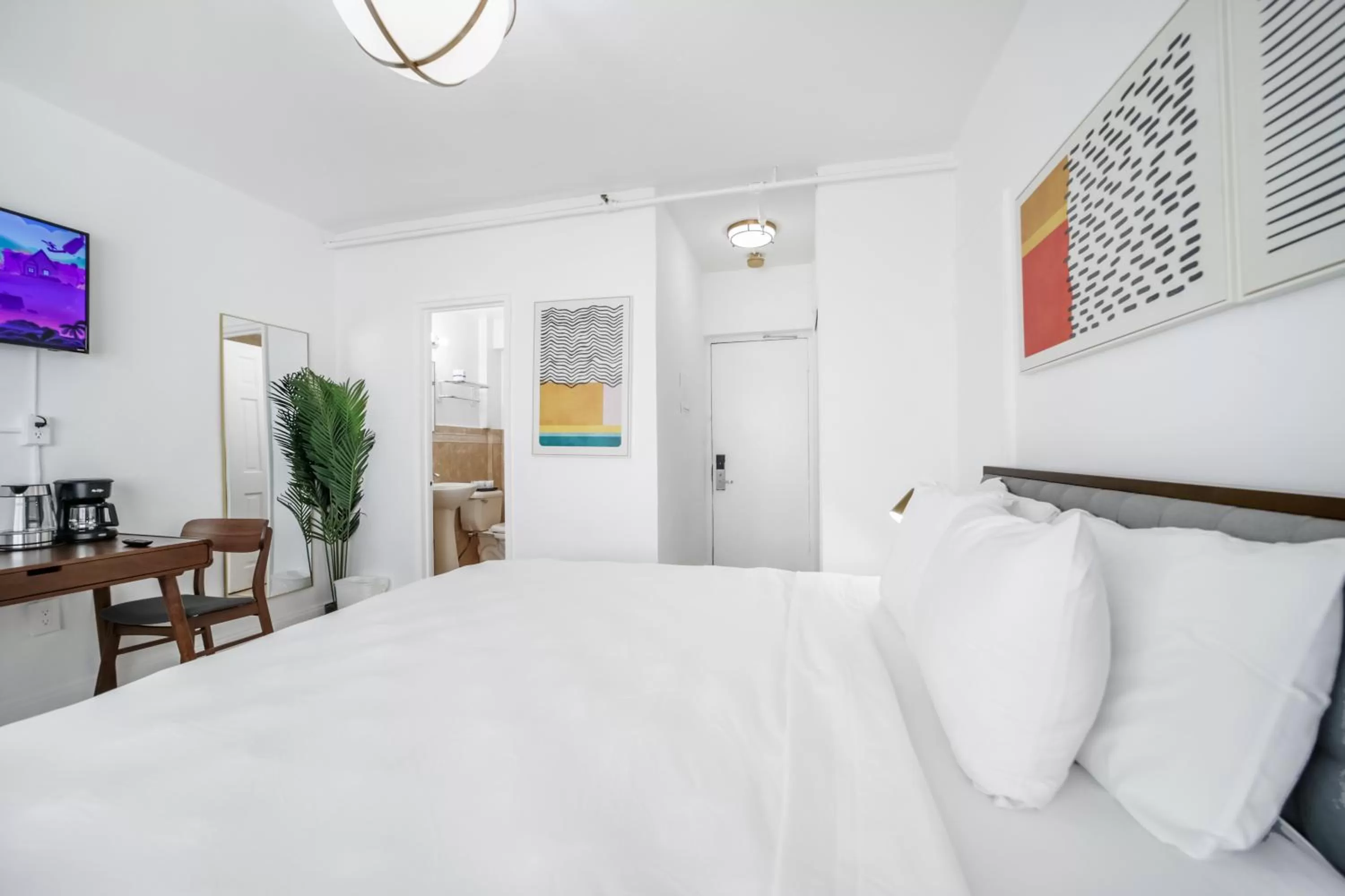 Bed in Starlite Hotel