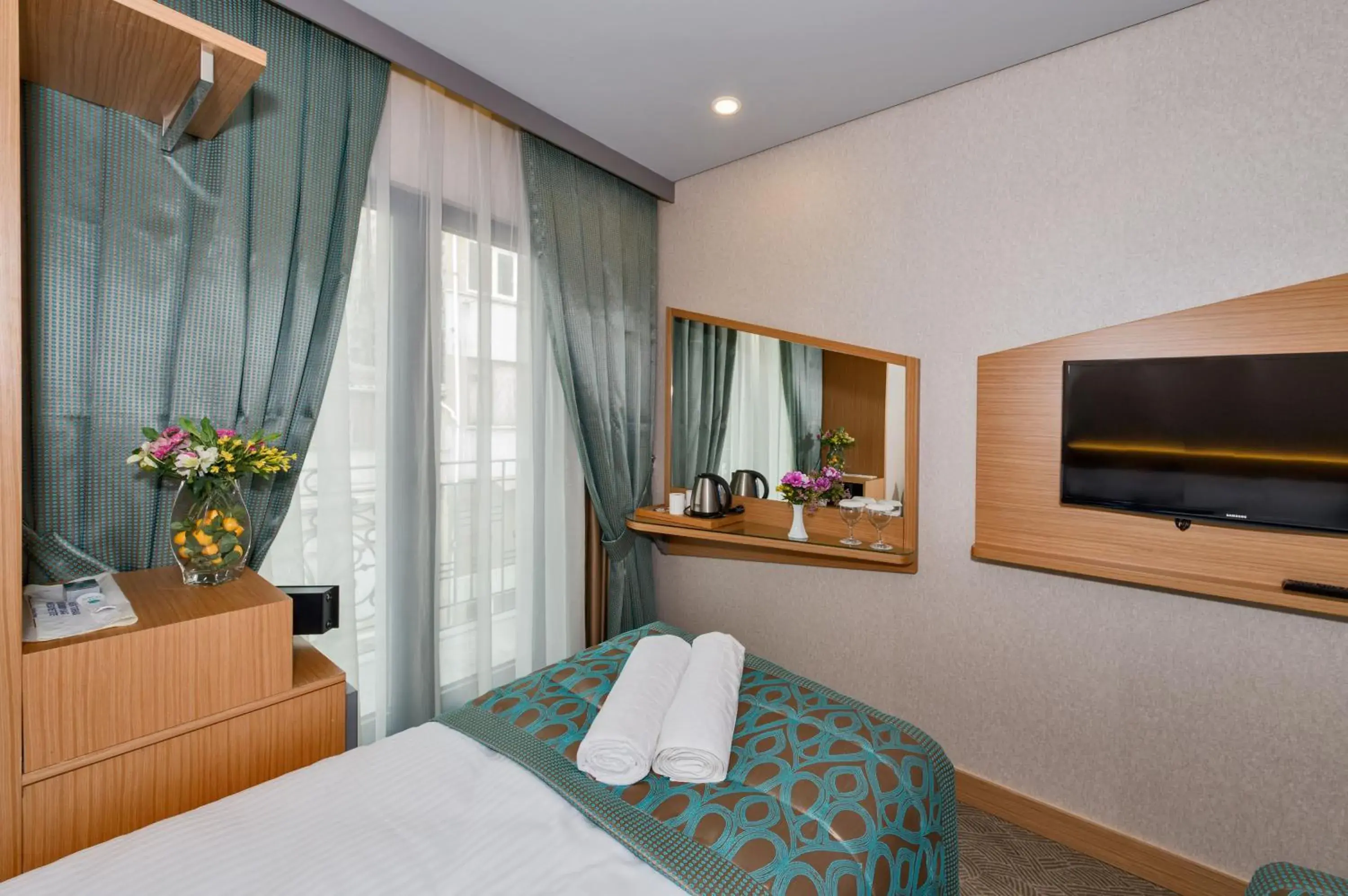 Single Room in Hotel Genova