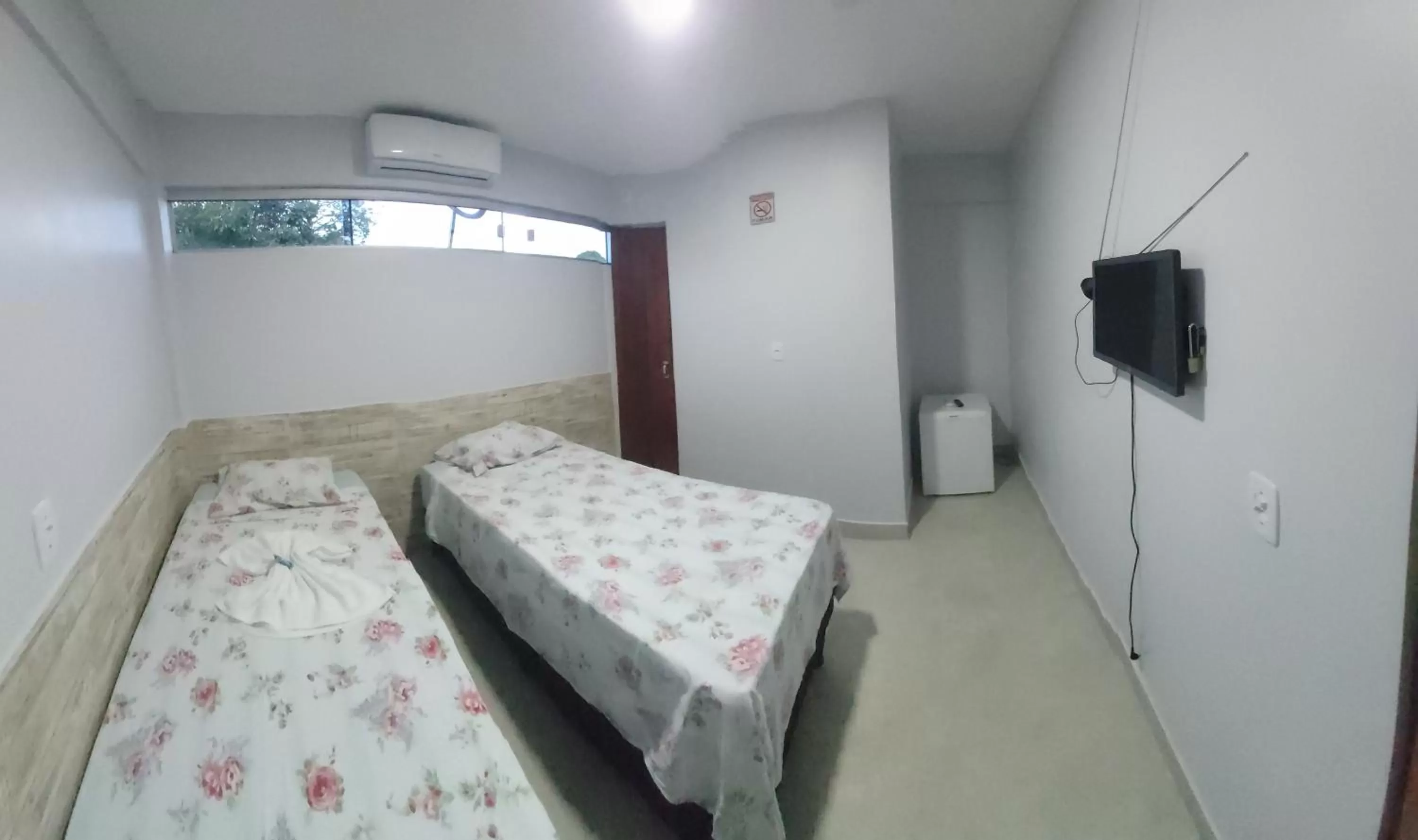 Large Double or Twin Room in Hotel Cabana