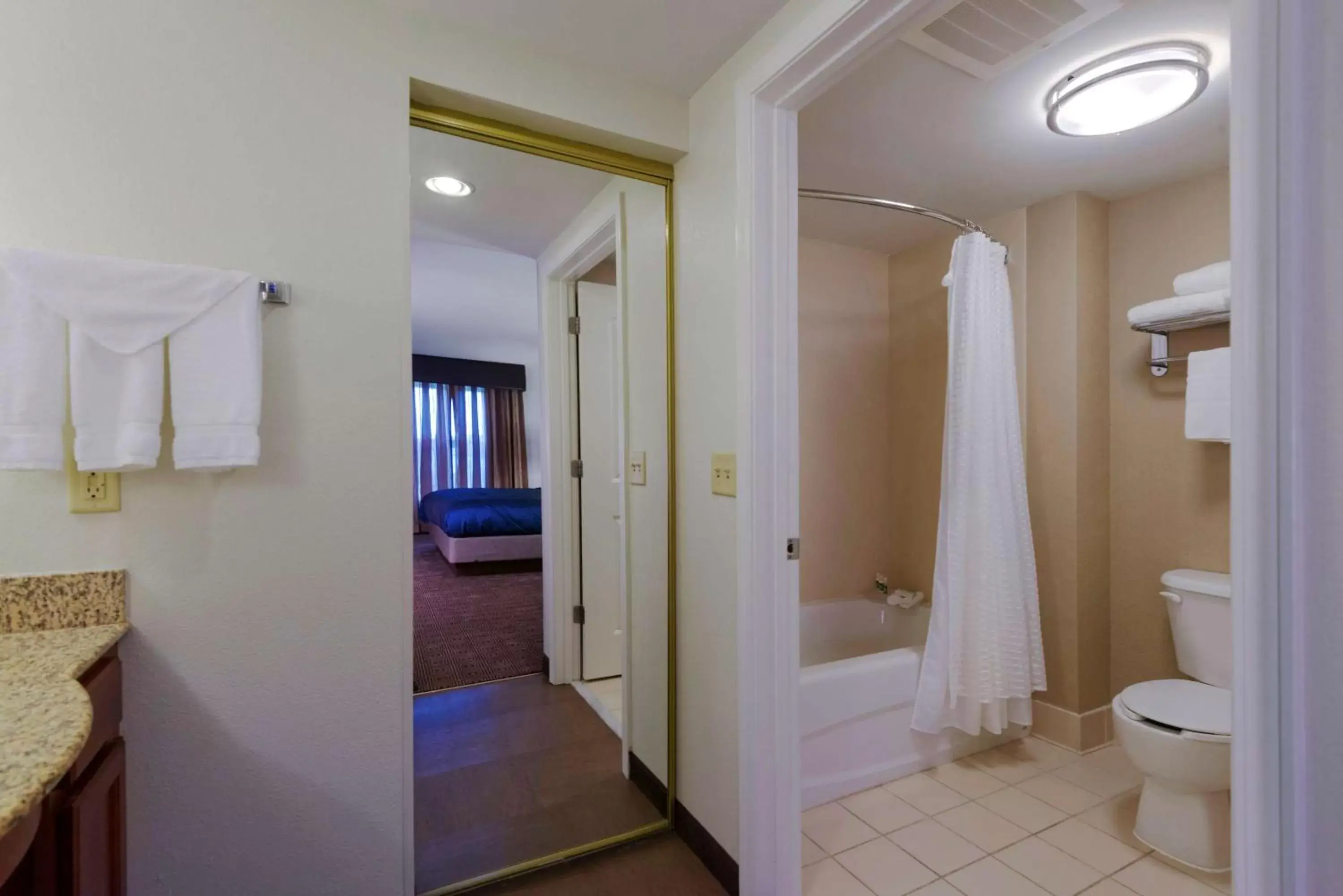 Bathroom in Homewood Suites by Hilton Manchester/Airport
