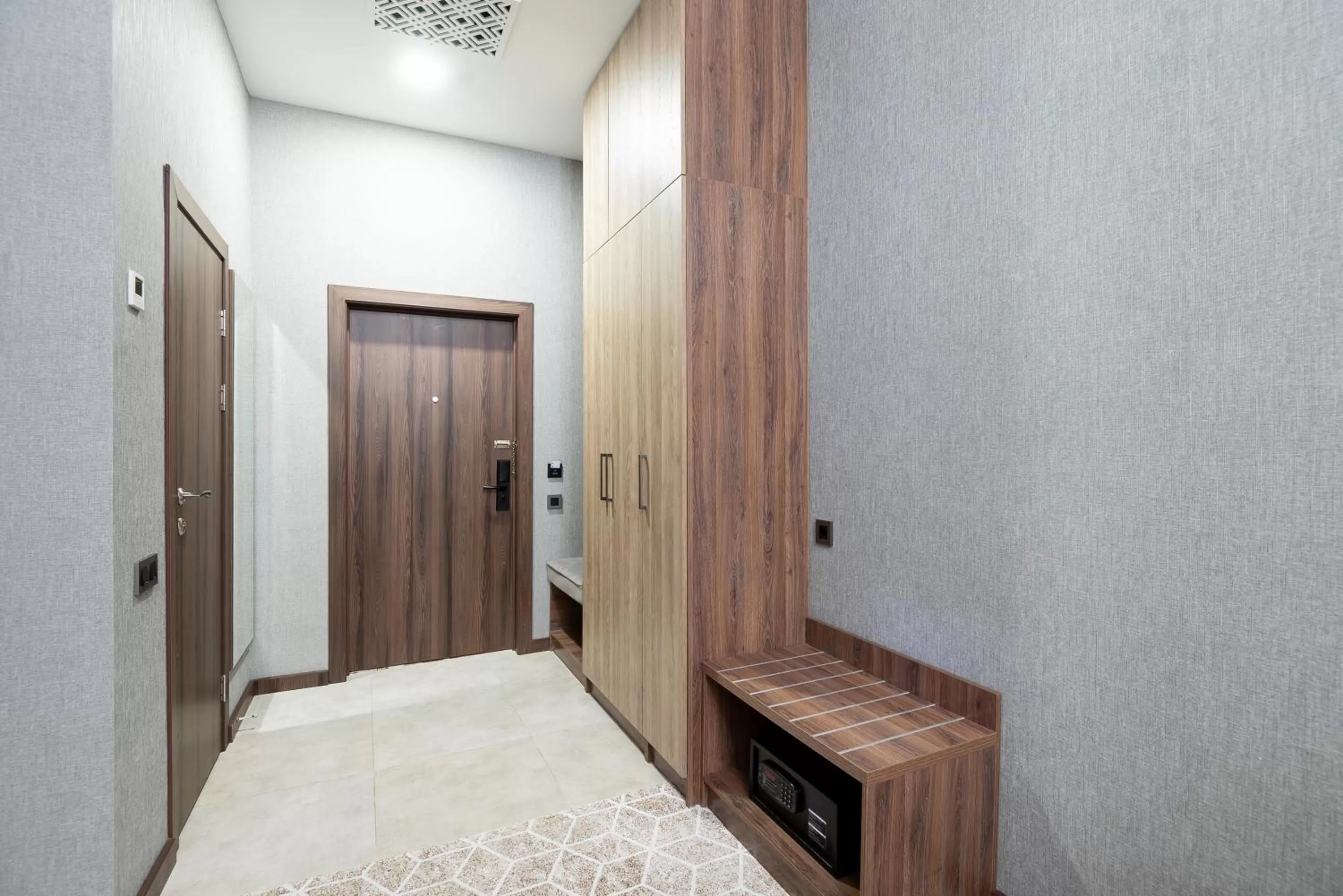 Photo of the whole room, Bed in Tauke Khan Plaza