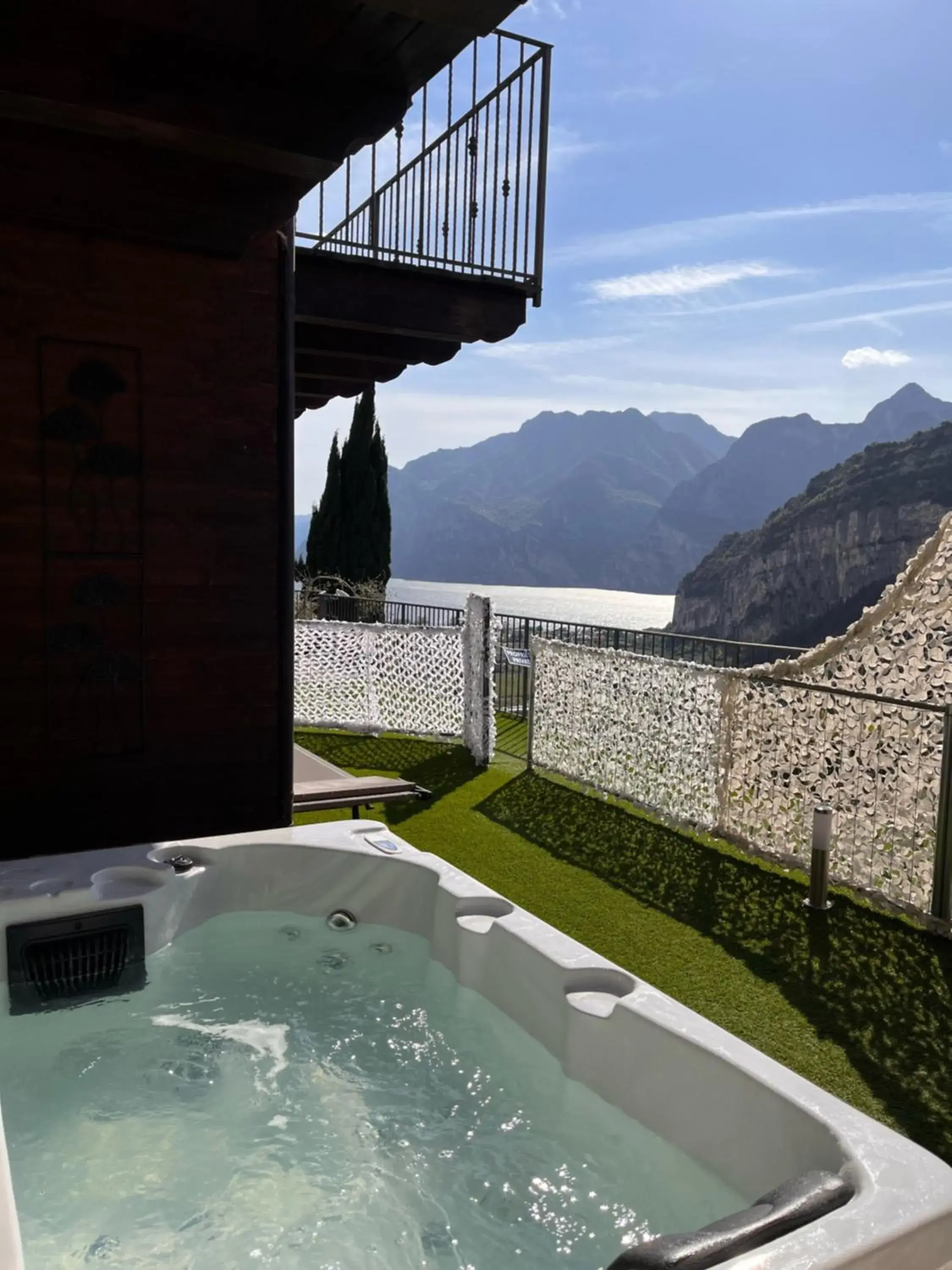 Pool view in Hotel Isola Verde