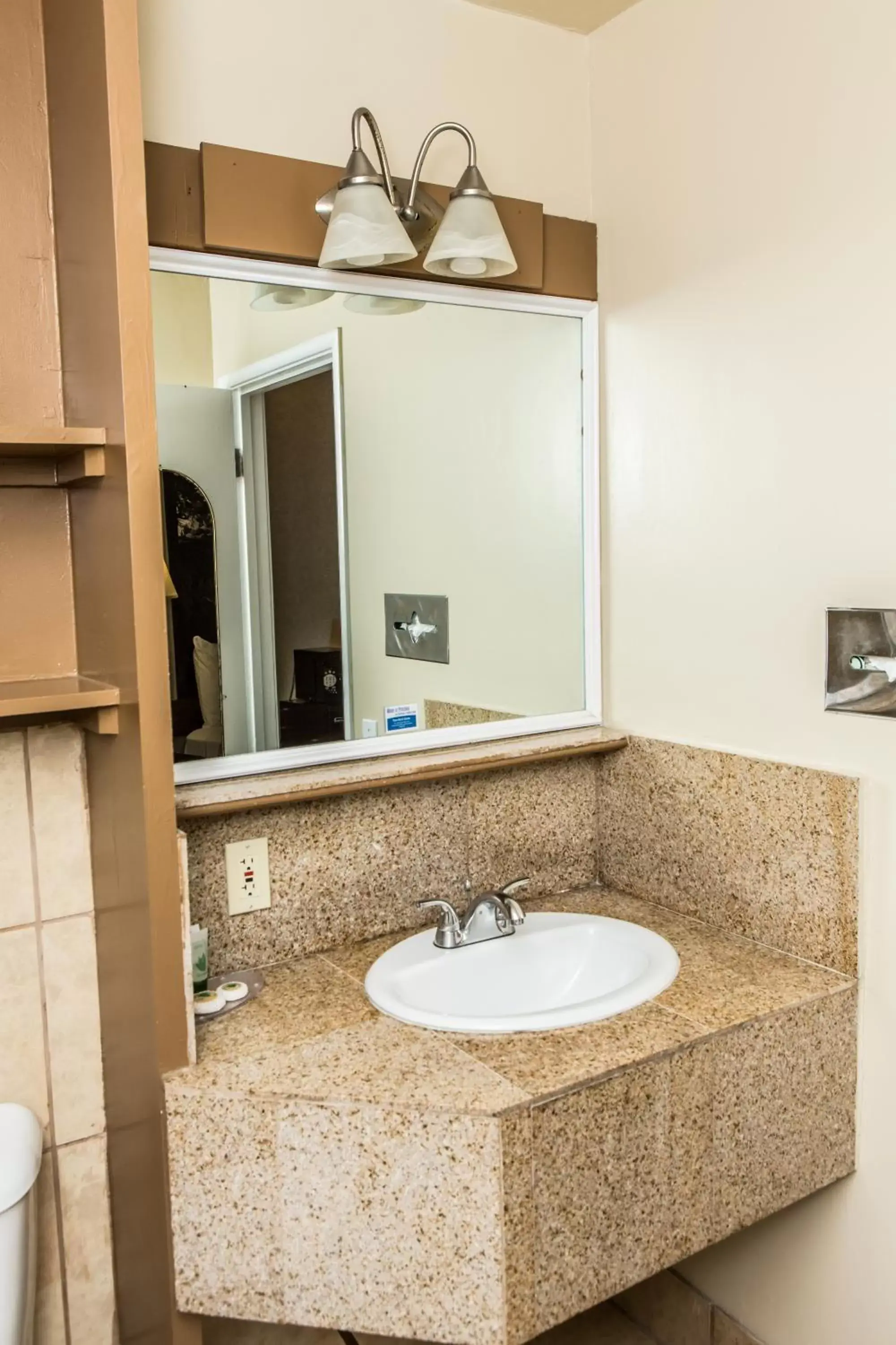 Bathroom in Pelican Inn