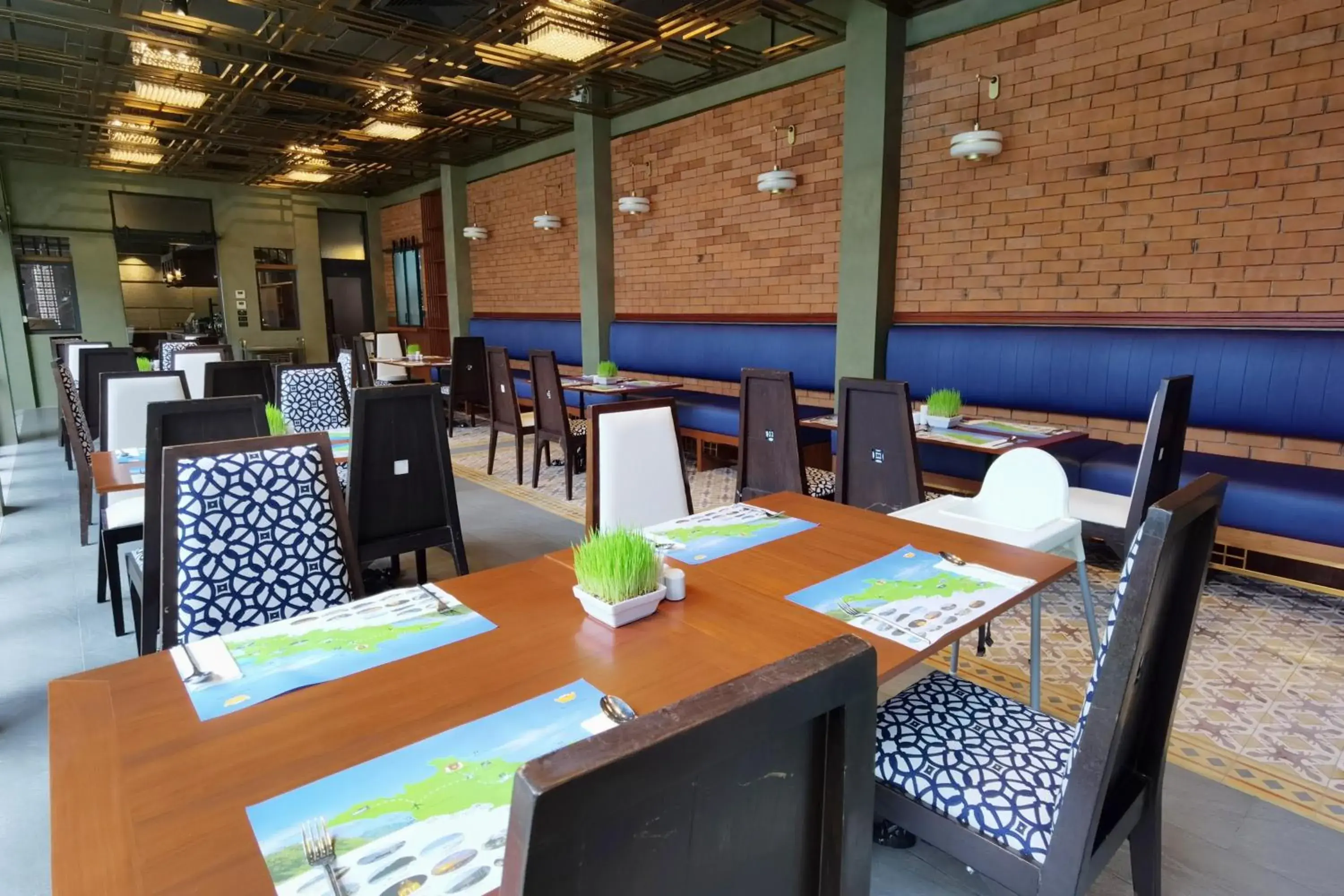 Restaurant/places to eat in R-Mar Resort and Spa Patong, Phuket Restaurant/places to eat in R-Mar Resort and Spa Patong, Phuket