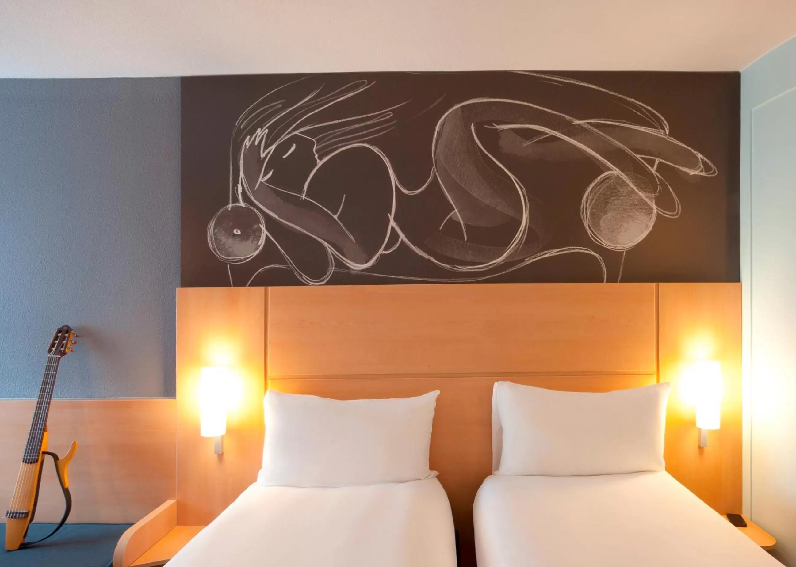 Bed in ibis Reading Centre