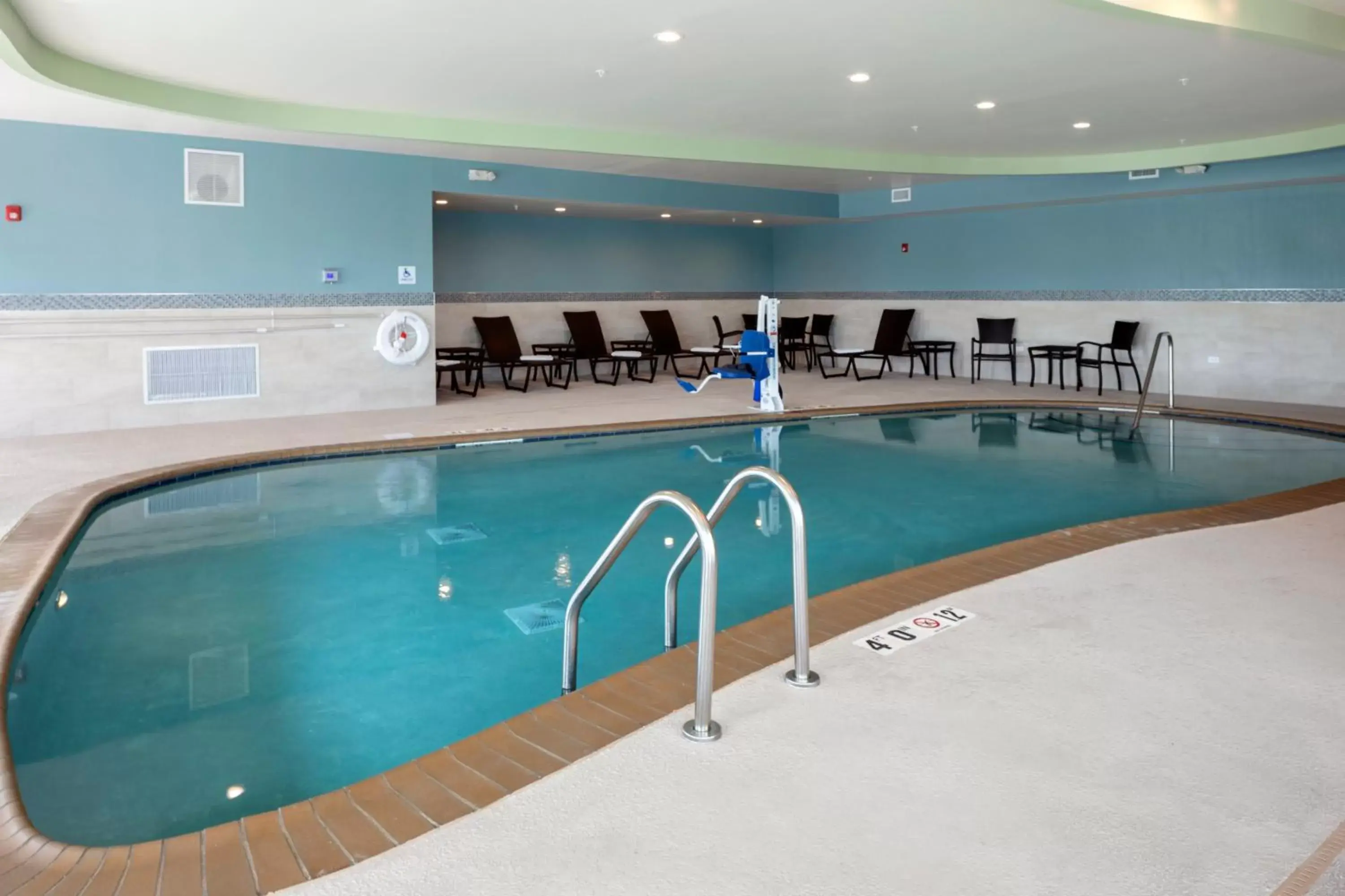 Swimming Pool in Holiday Inn Express & Suites - Bourbonnais East - Bradley, an IHG Hotel