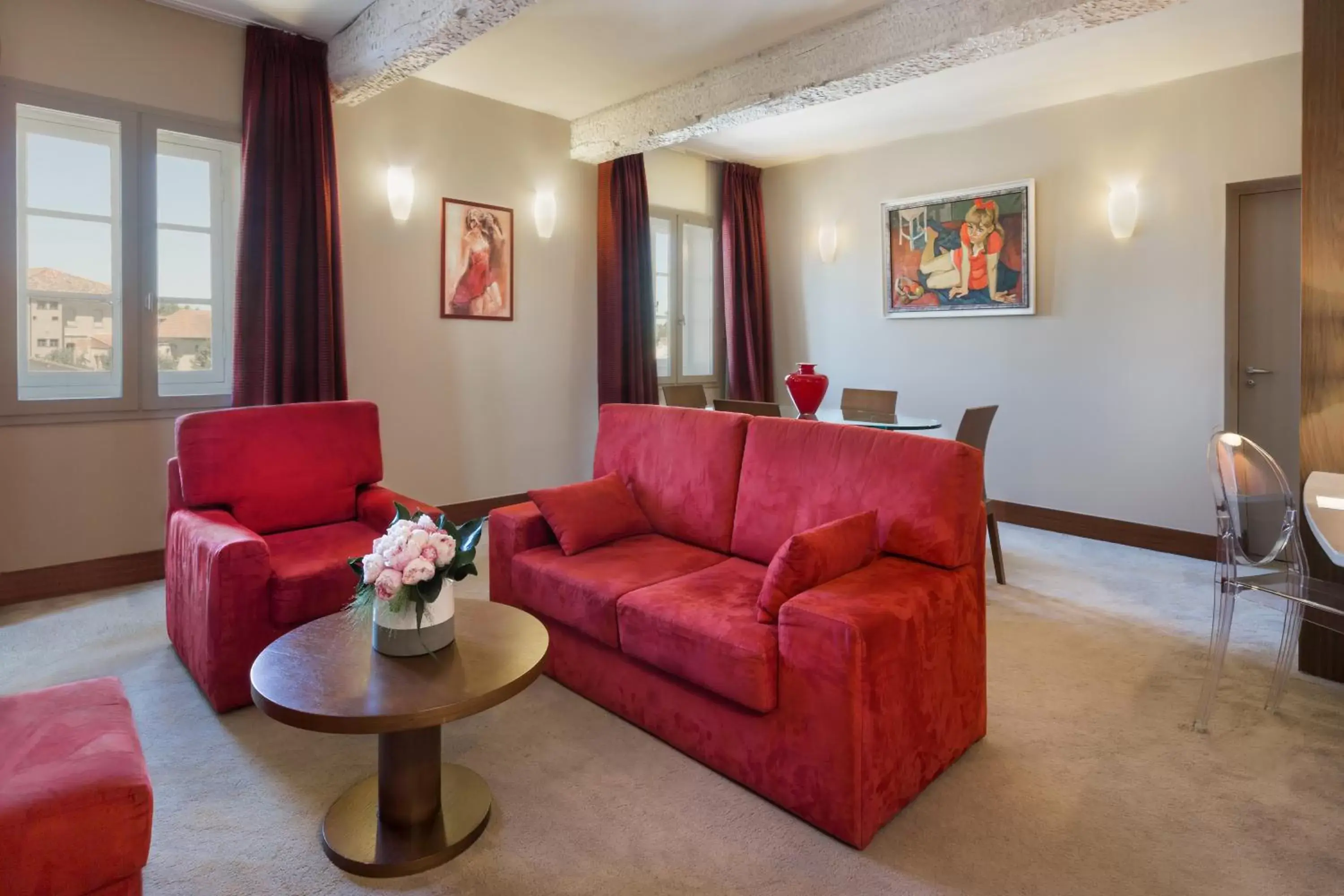 Living room, Lounge/Bar in Abbaye des Capucins Spa & Resort