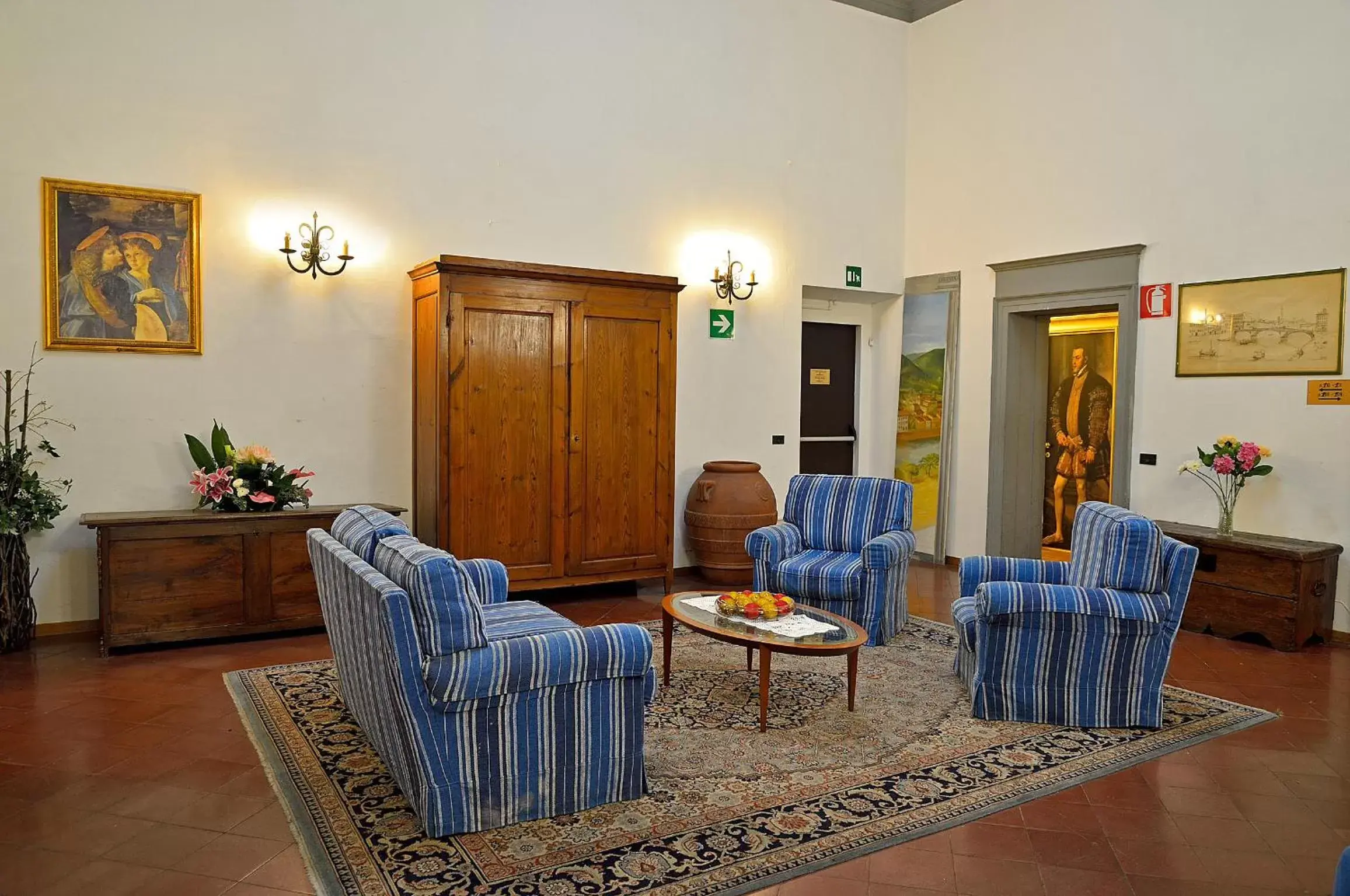 Communal lounge/ TV room, Seating Area in Hotel Vasari